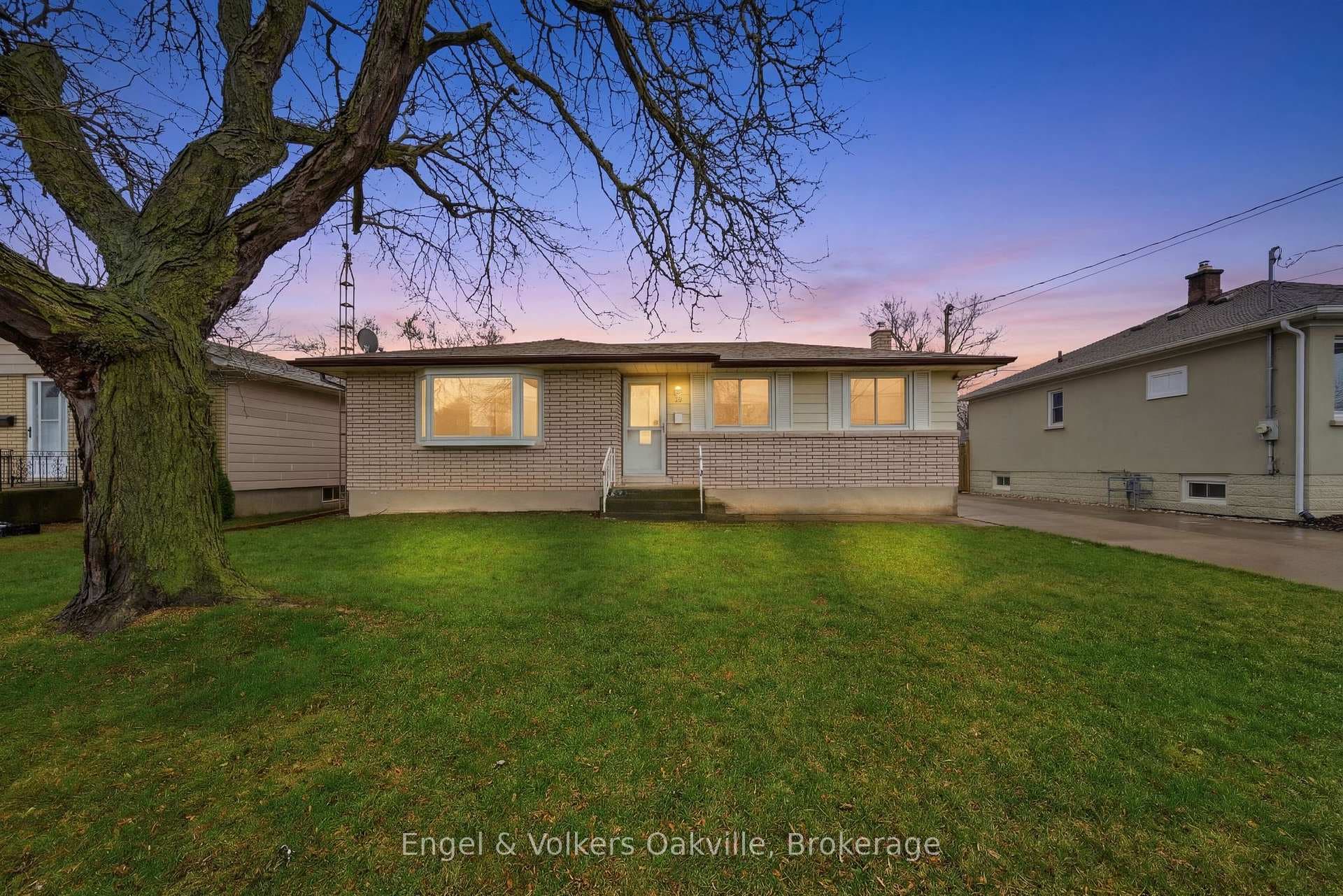 56 Bloomfield Avenue, St. Catharines, ON L2P 1X3 - Photo 1