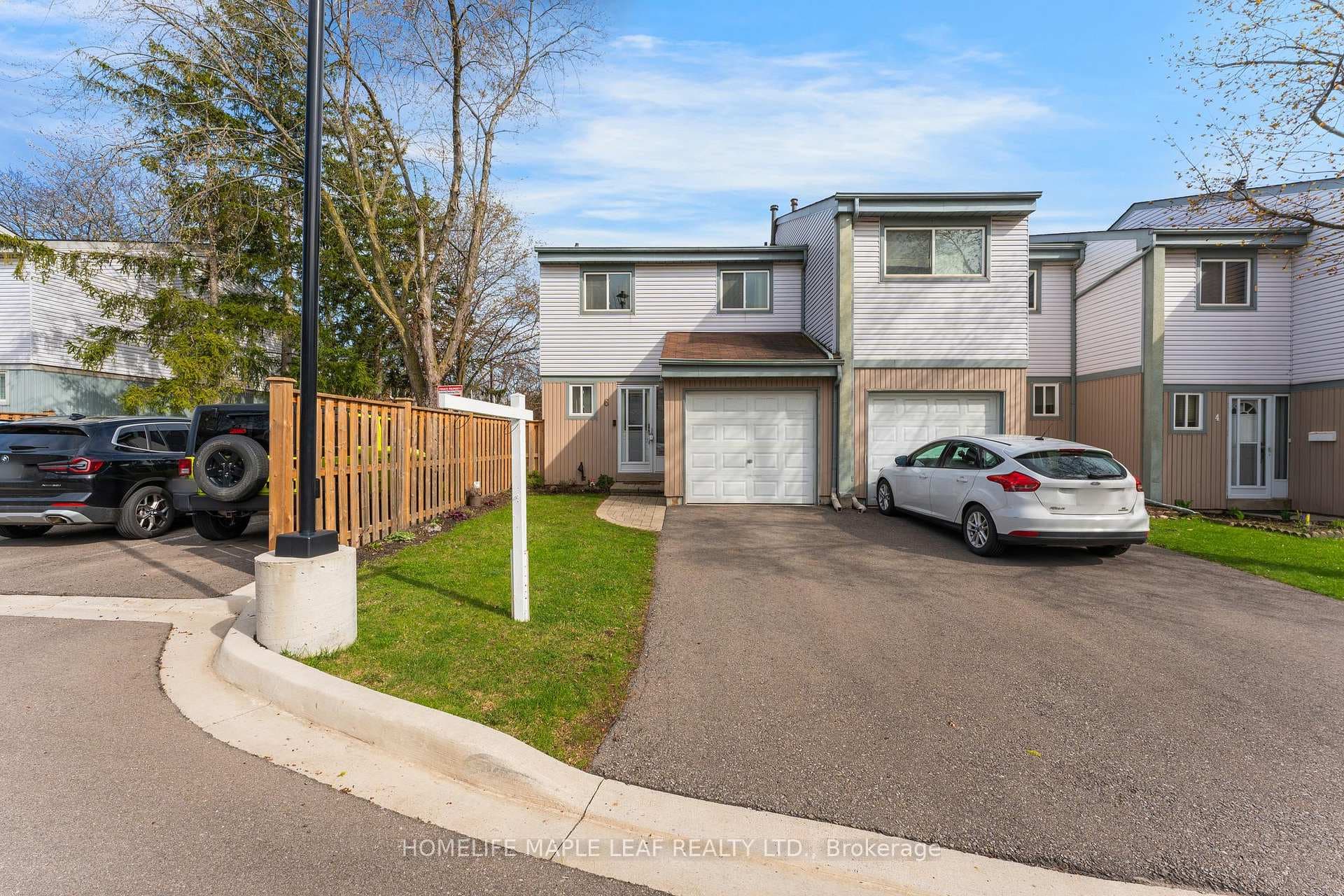 121 Falconer Drive Unit 6, Mississauga, ON L5N 2K8 - Photo 1