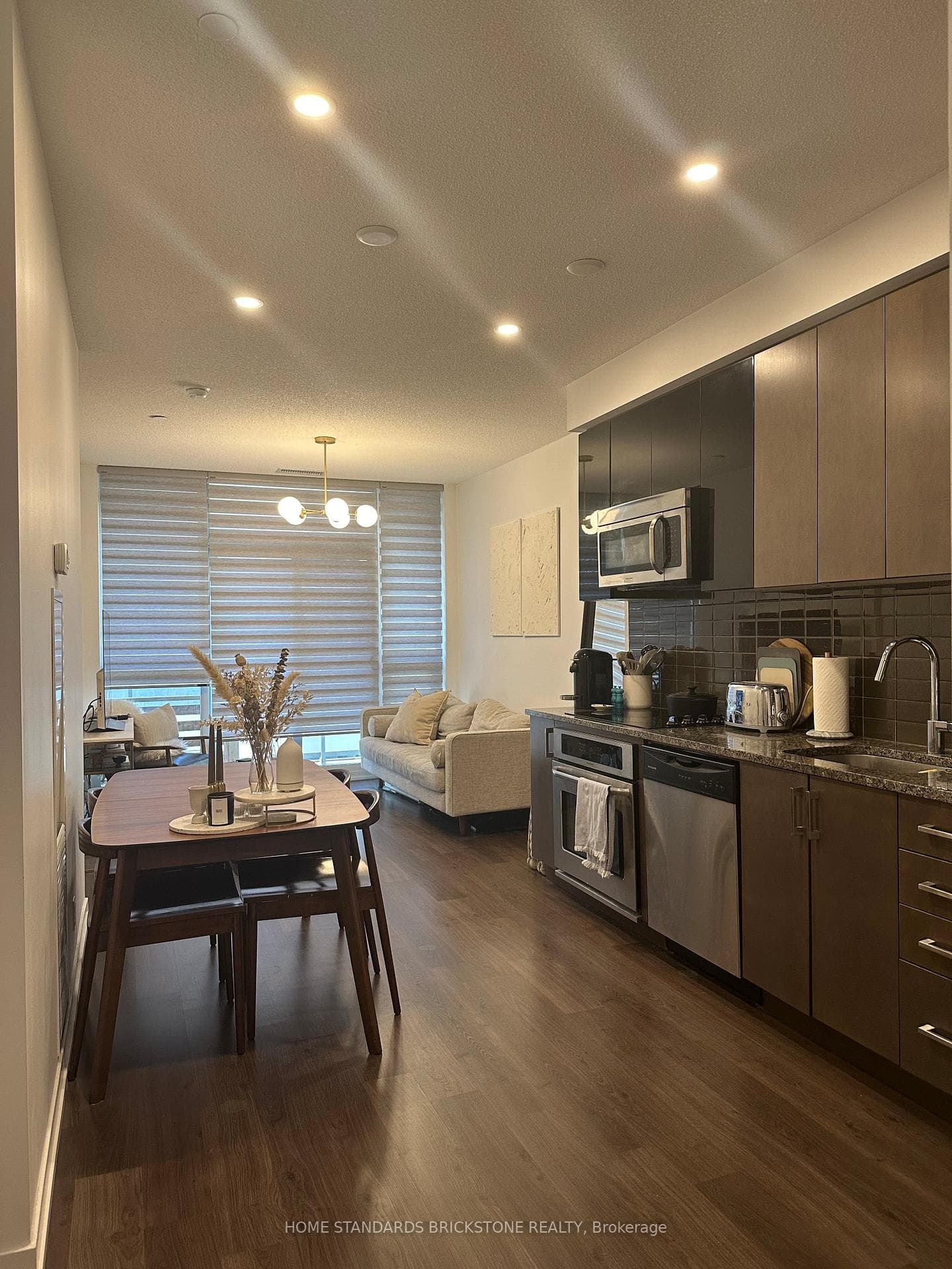 98 Lillian Street Unit 613, Toronto C10