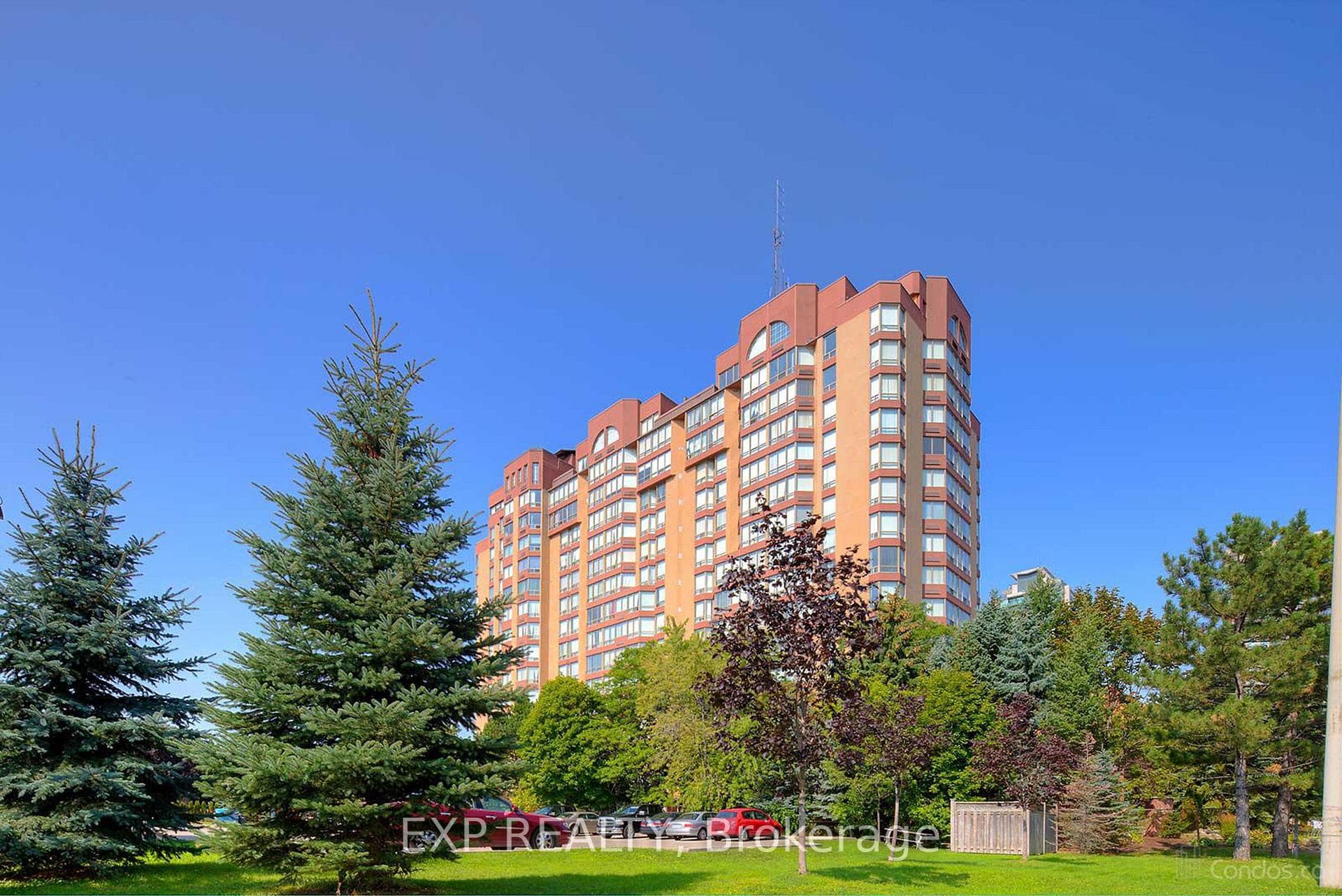 25 Fairview Road Unit 707, Mississauga, ON L5B 3Y8 - Photo 1