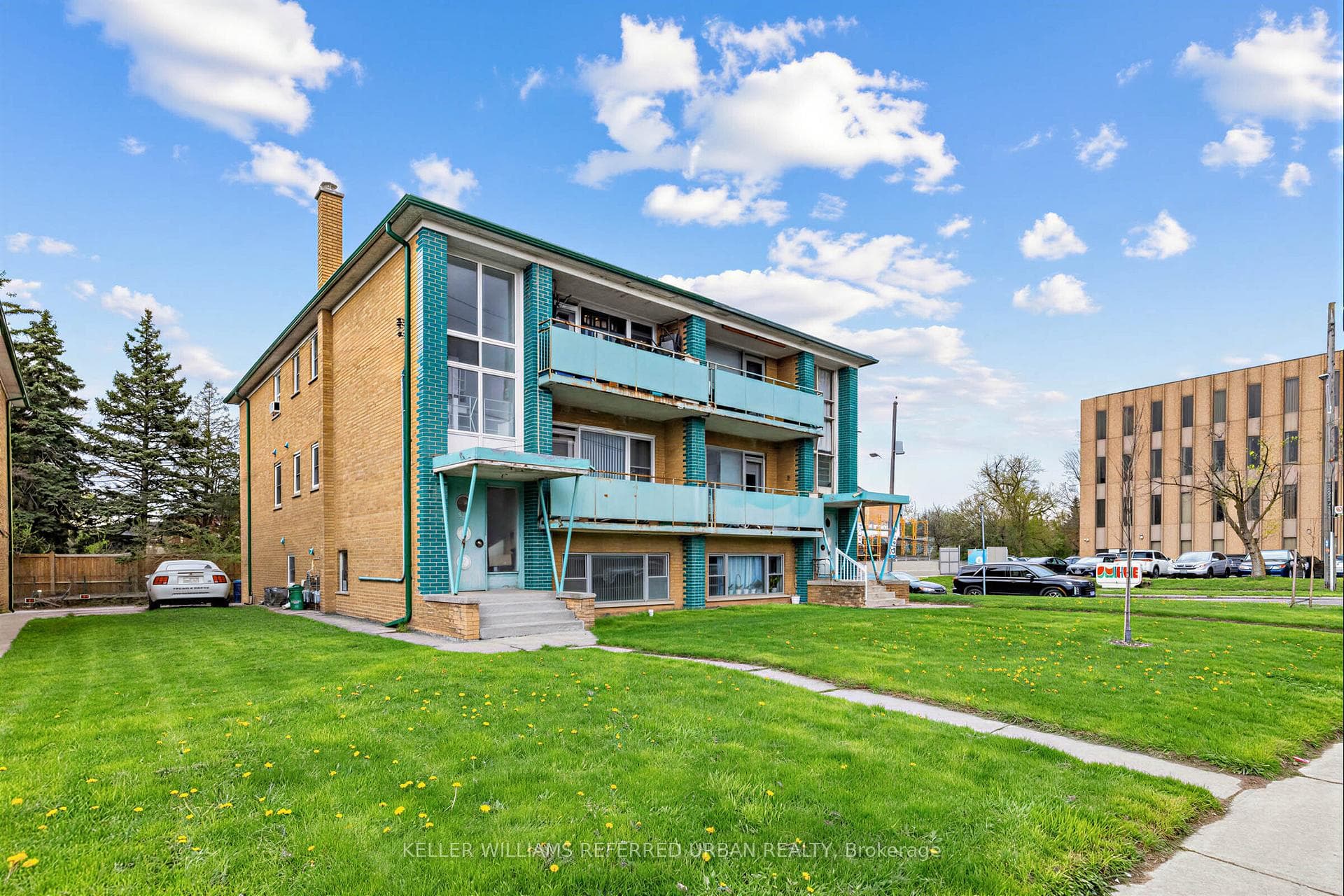 3867 Bathurst Street, Thornhill / Willowdale, ON M3H 3N4 - Photo 1