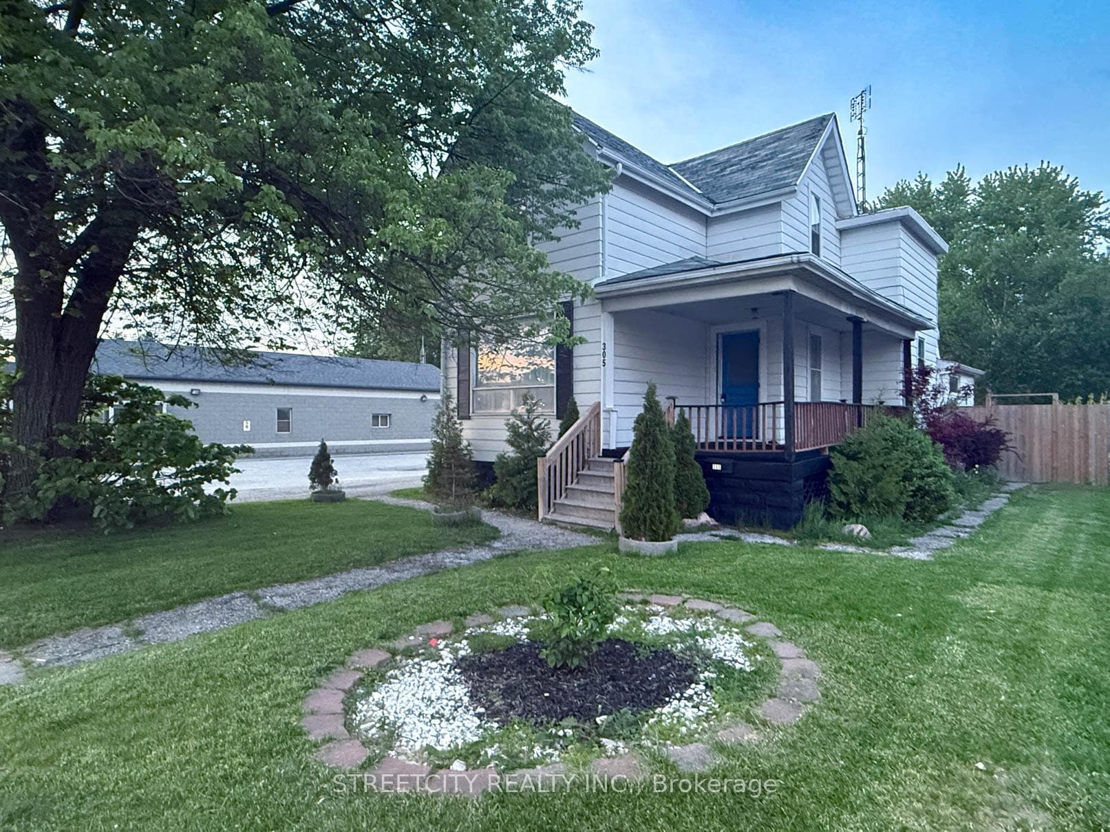 305 St Clair Street, Chatham-Kent