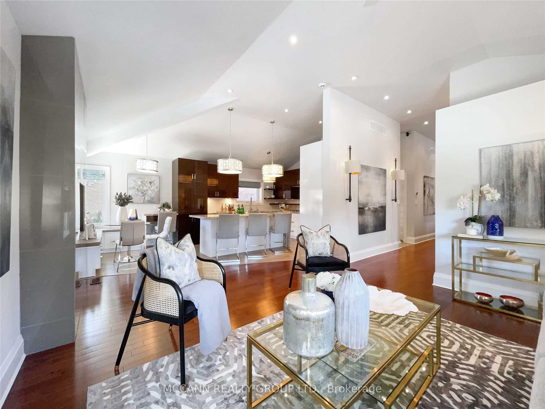 68 Whittaker Crescent, Hillcrest Village / Bayview Village, ON M2K 1K8 - Photo 1