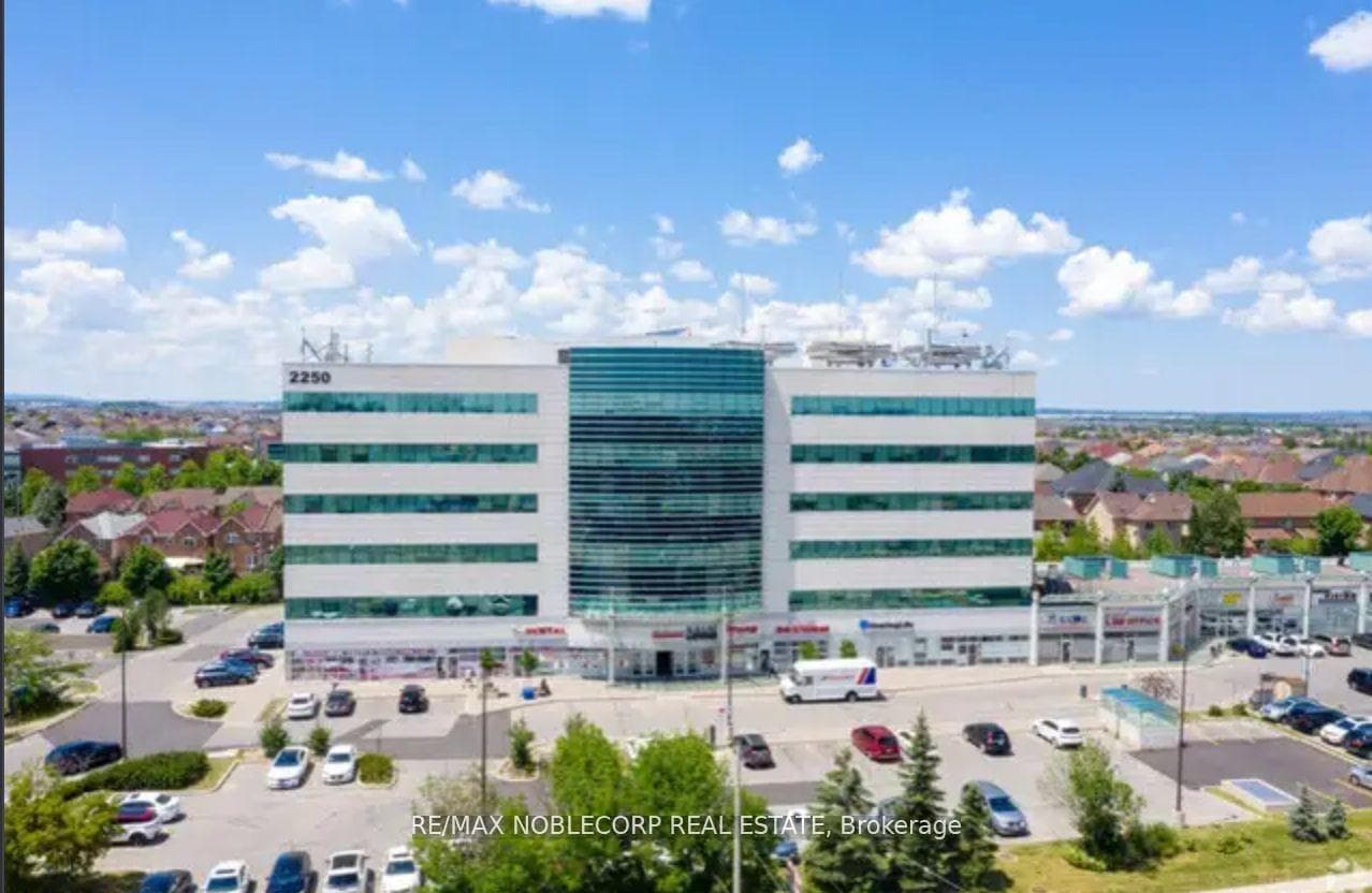 2250 Bovaird Drive Unit 401 C, Brampton, ON L6R 0W3 - Photo 1