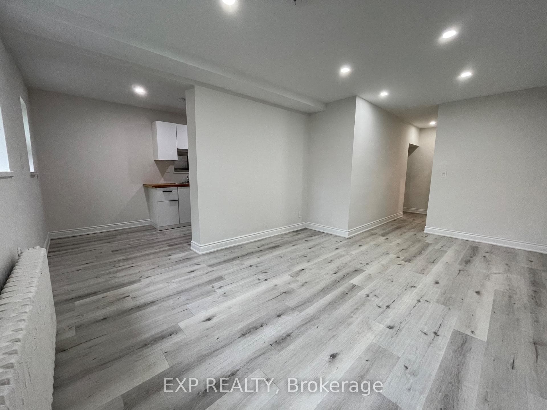 259 Lakeshore Road Unit 1, Mississauga, ON L5G 1G8 - Photo 1