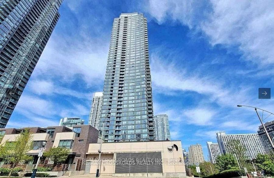11 Brunel Court Unit 1815, Downtown Toronto / Waterfront, ON M5V 3Y3 - Photo 1