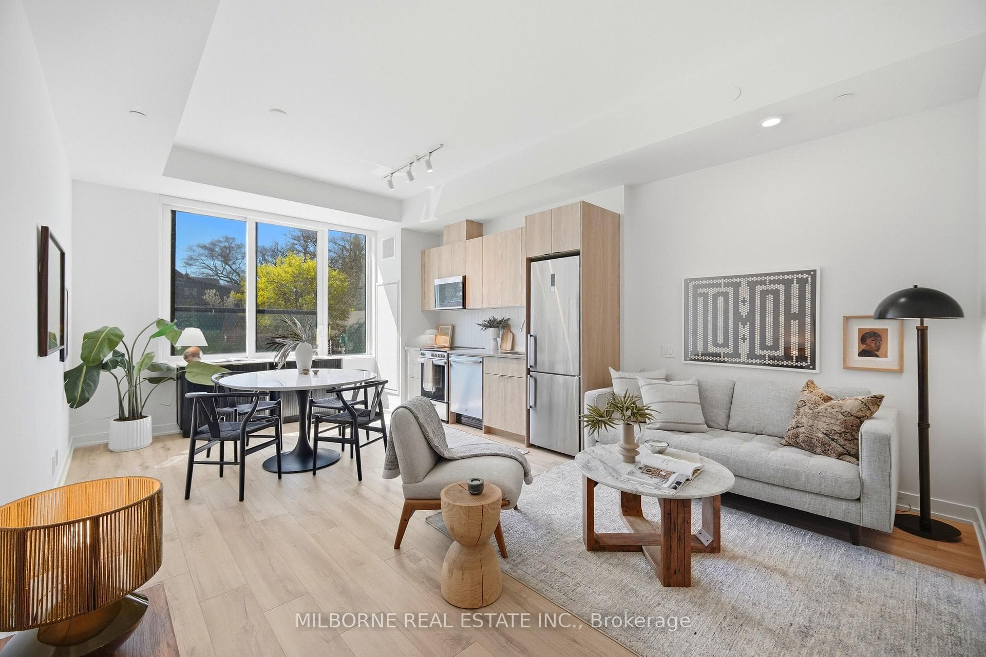 1660 Bloor Street Unit 207, Toronto W02