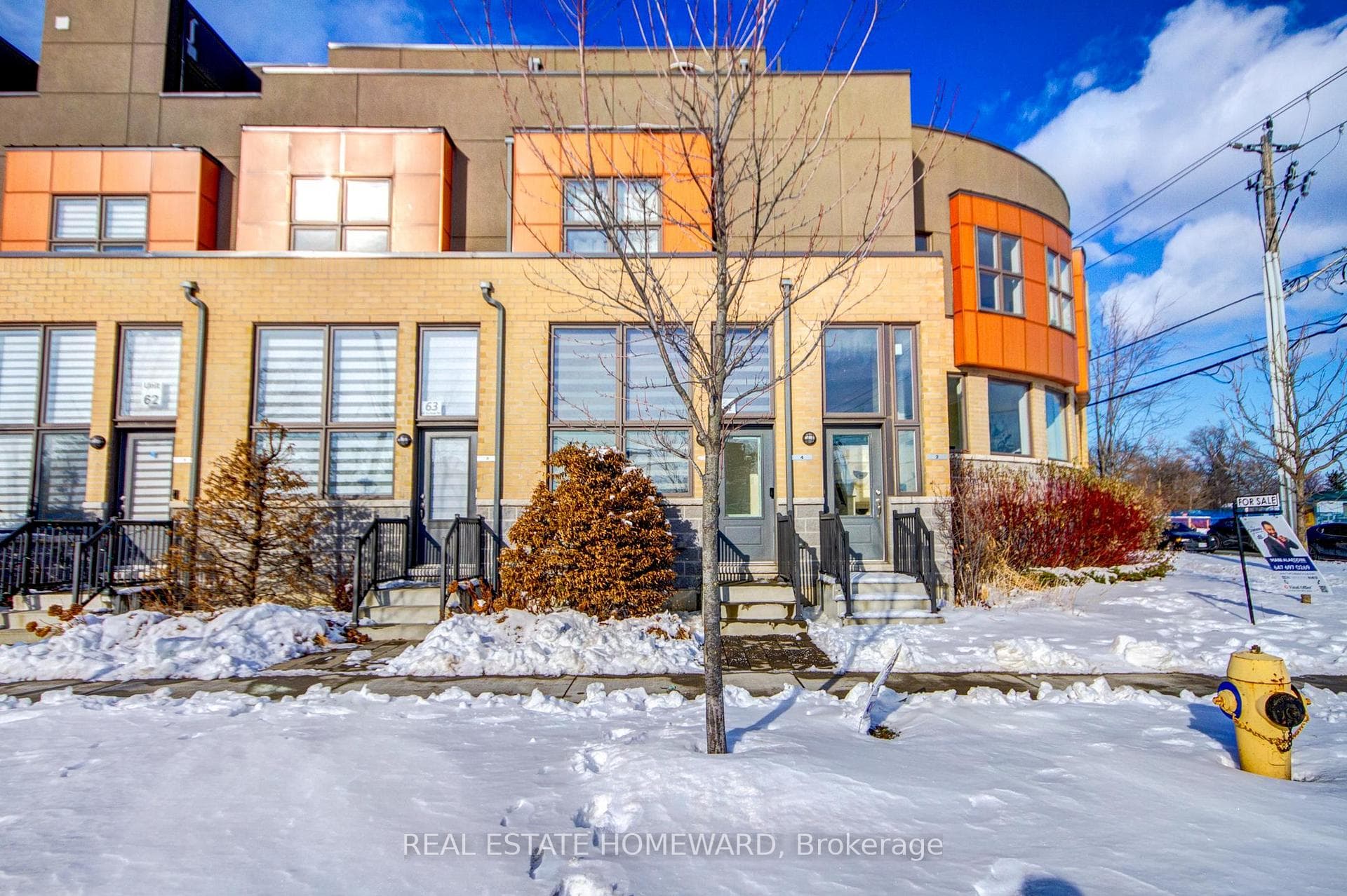 4 Curlew Drive, Don Mills / Parkwoods / Victoria Village, ON M3A 0A8 - Photo 1