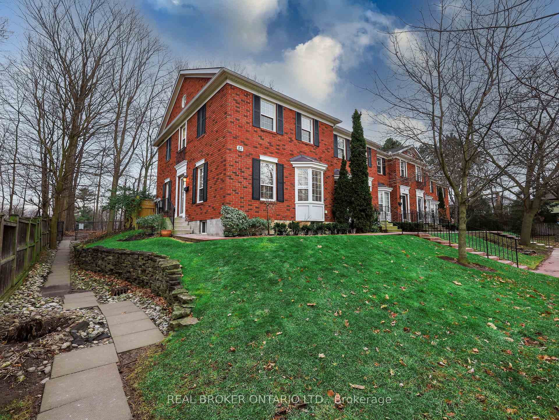 2390 Woodward Avenue Unit 22, Burlington, ON L7R 1T9 - Photo 1