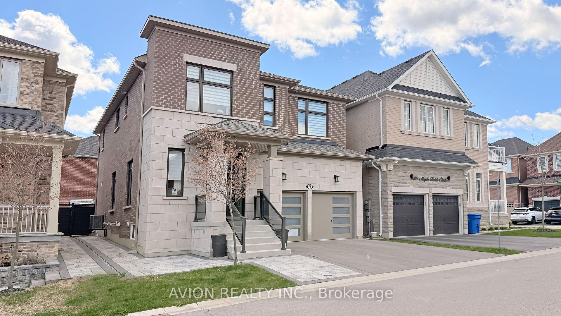 76 Maple Fields Circle, Aurora, ON L4G 3X6 - Photo 1