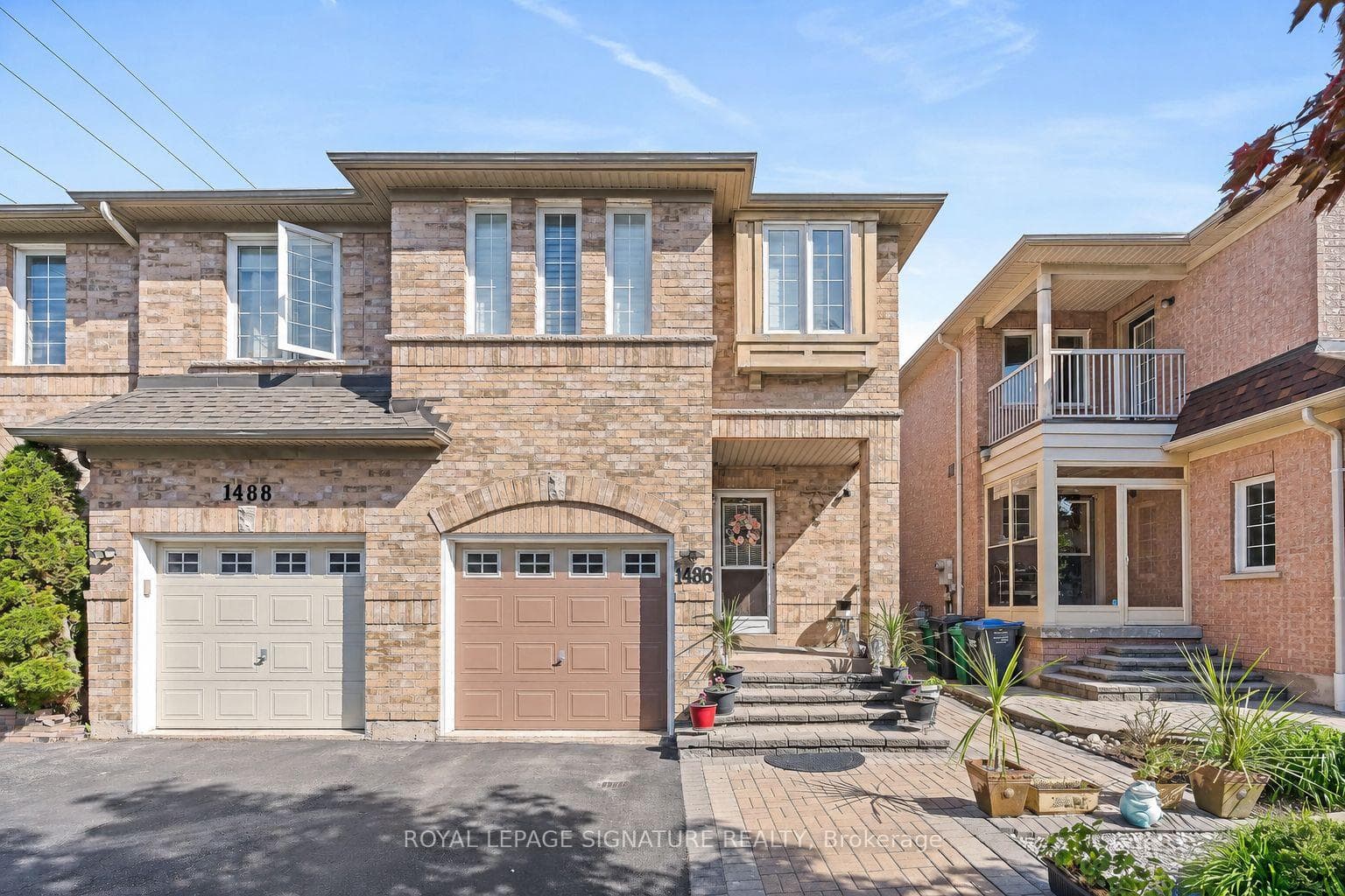 1486 Spring Garden Court, Mississauga, ON L5N 8K5 - Photo 1