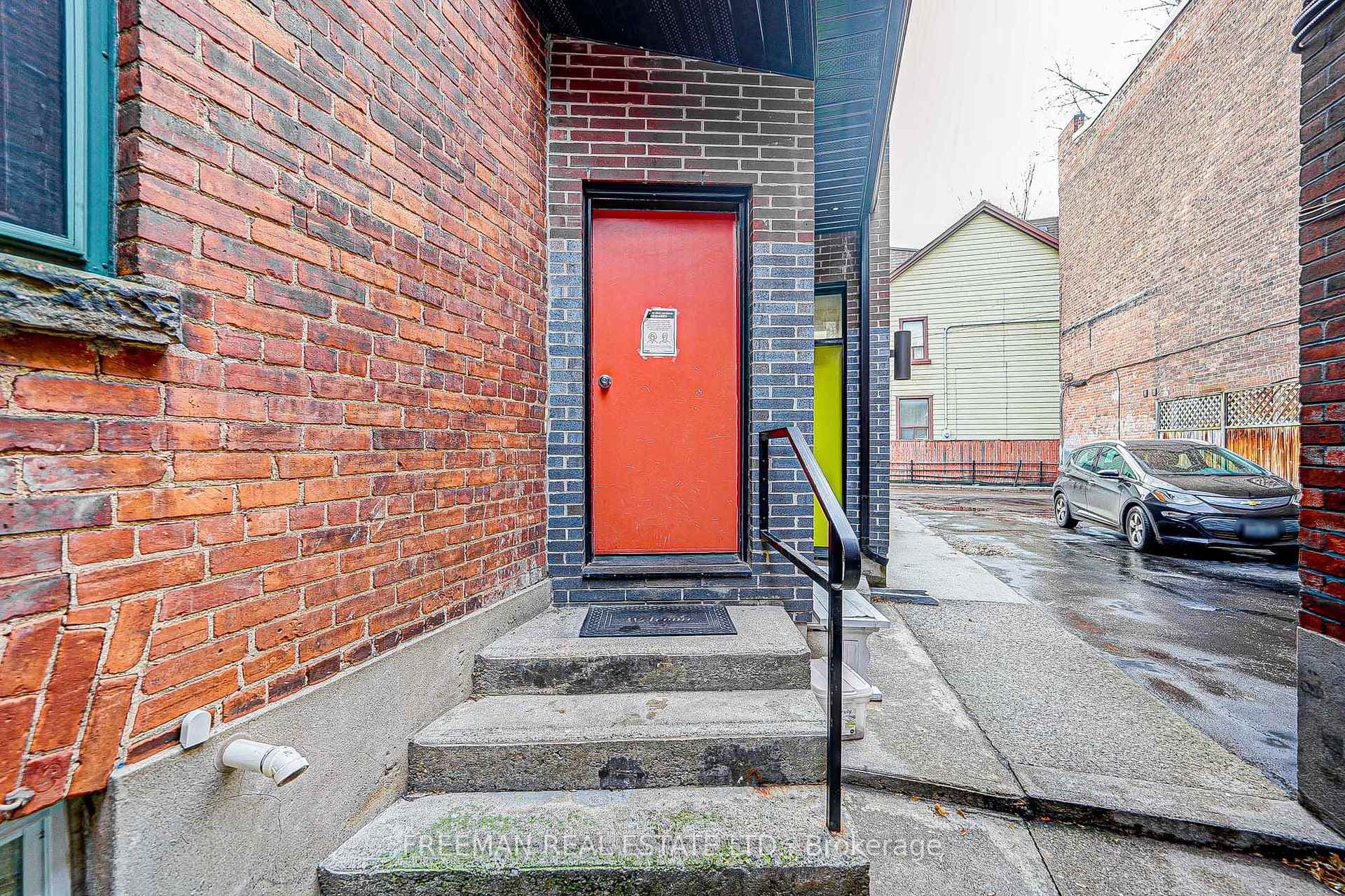 986 Bathurst Street Unit 1, Annex / Yorkville / Summerhill, ON M5R 3G6 - Photo 1