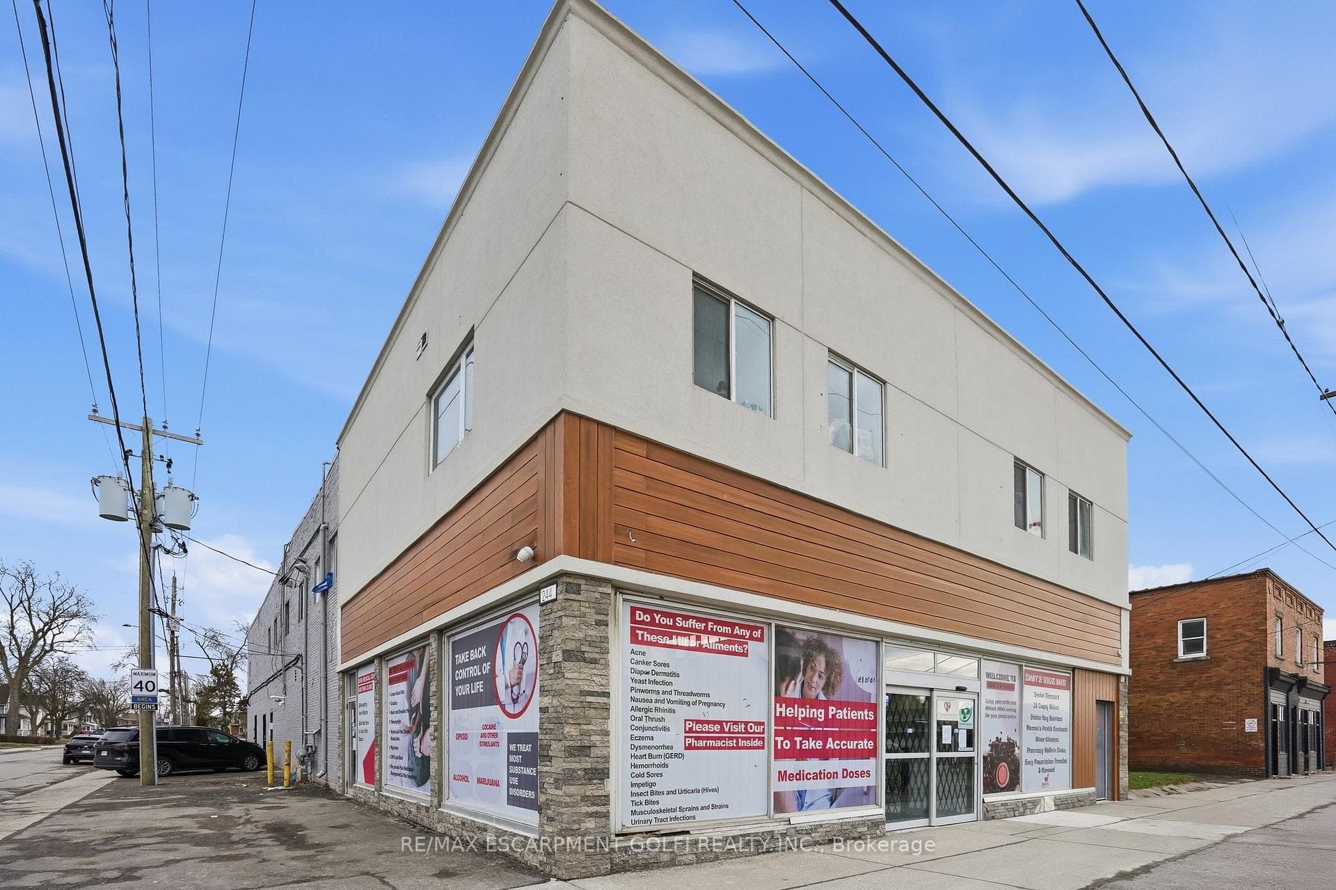 244 King Street, Welland, ON L9H 1V9 - Photo 1