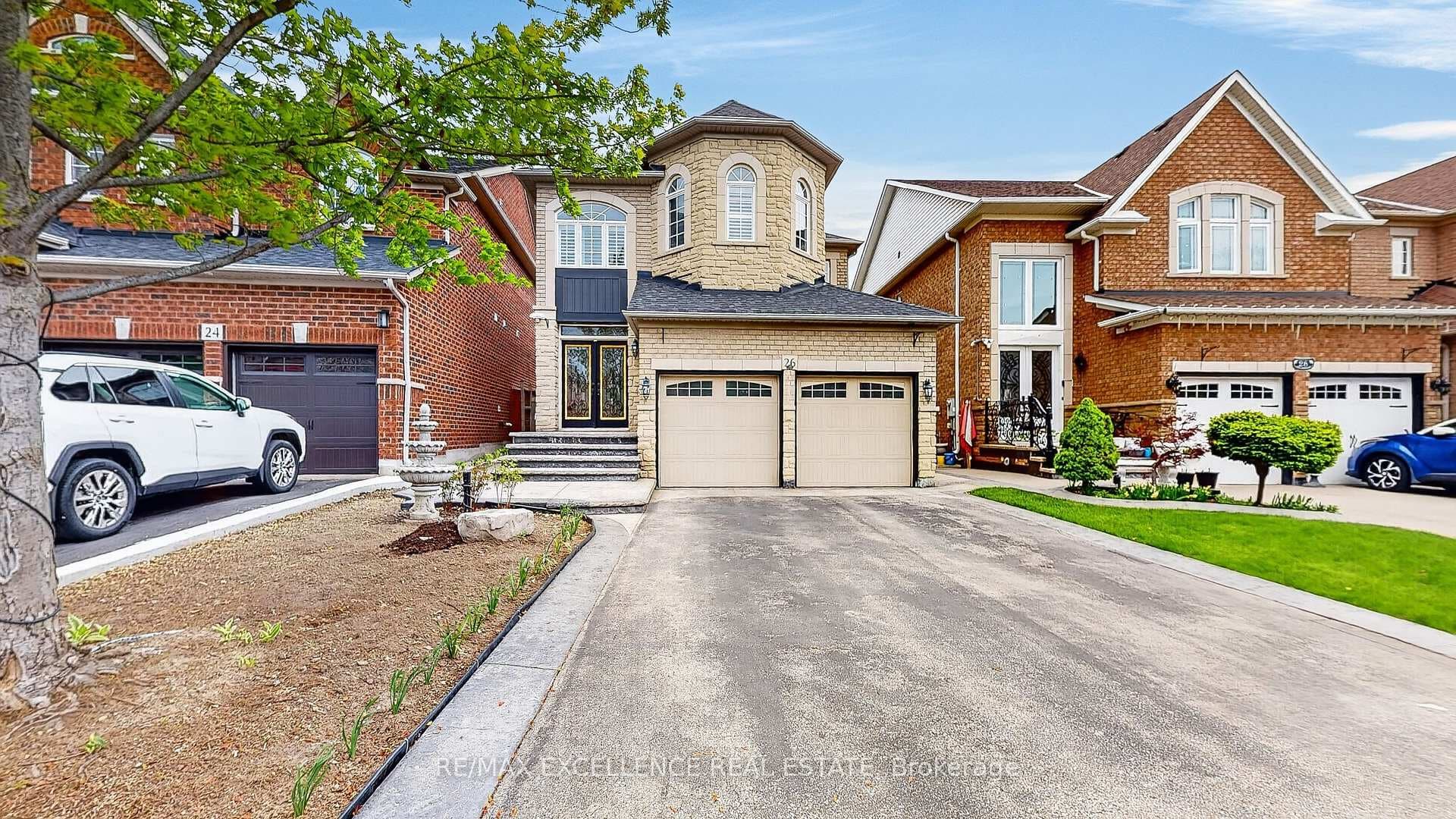 26 Blue Diamond Drive, Brampton
