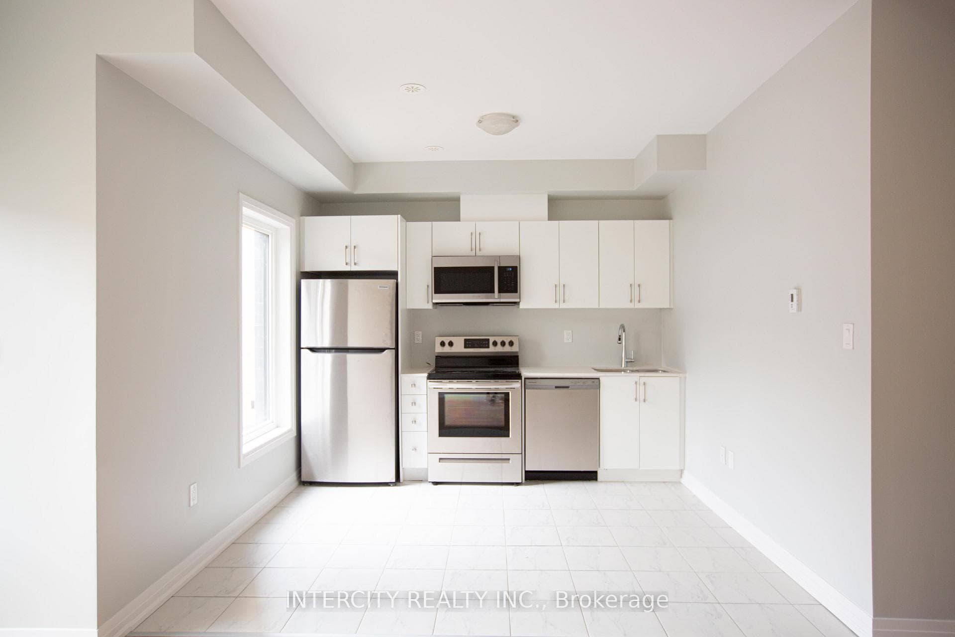 1165 Journeyman Lane Unit 210, Mississauga, ON L5J 0B5 - Photo 1