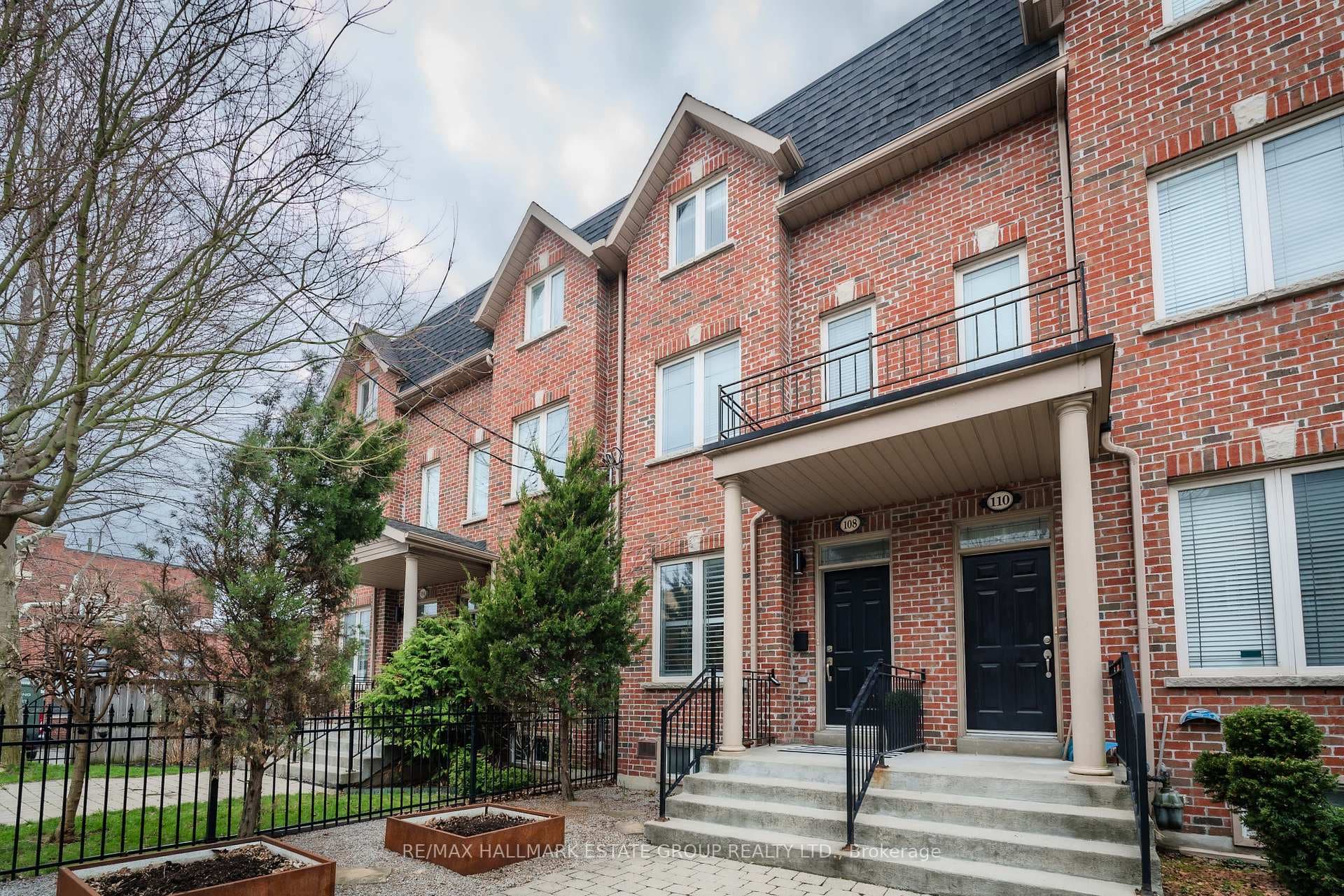 108 Pape Avenue, Toronto E01