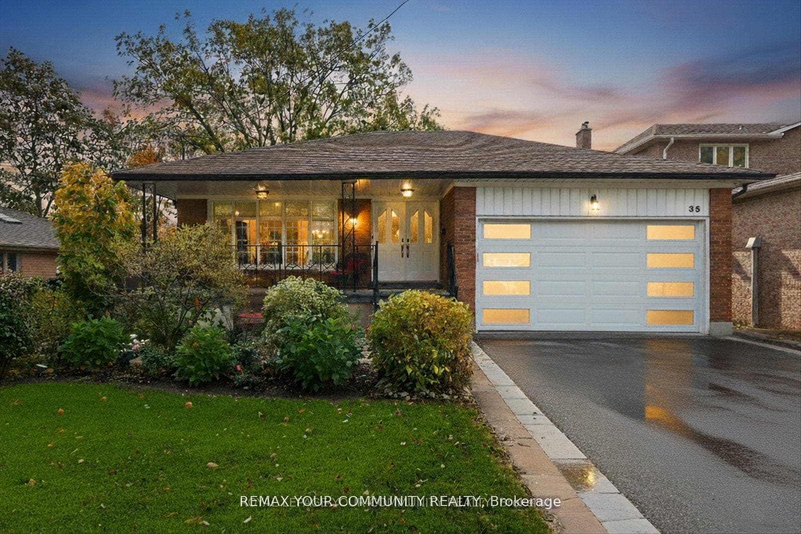 35 Sunvale Drive, Etobicoke (Kingsview Village / Humber Heights), ON M9R 1Z4 - Photo 1