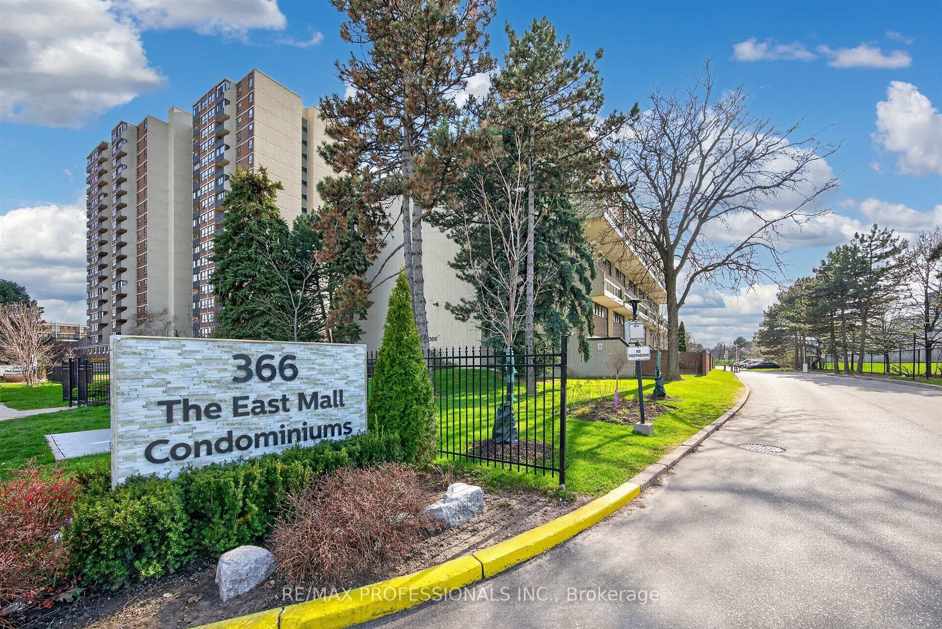 366 The East Mall N/A Unit 209, Etobicoke (Islington / Rexdale), ON M9B 6C4 - Photo 1