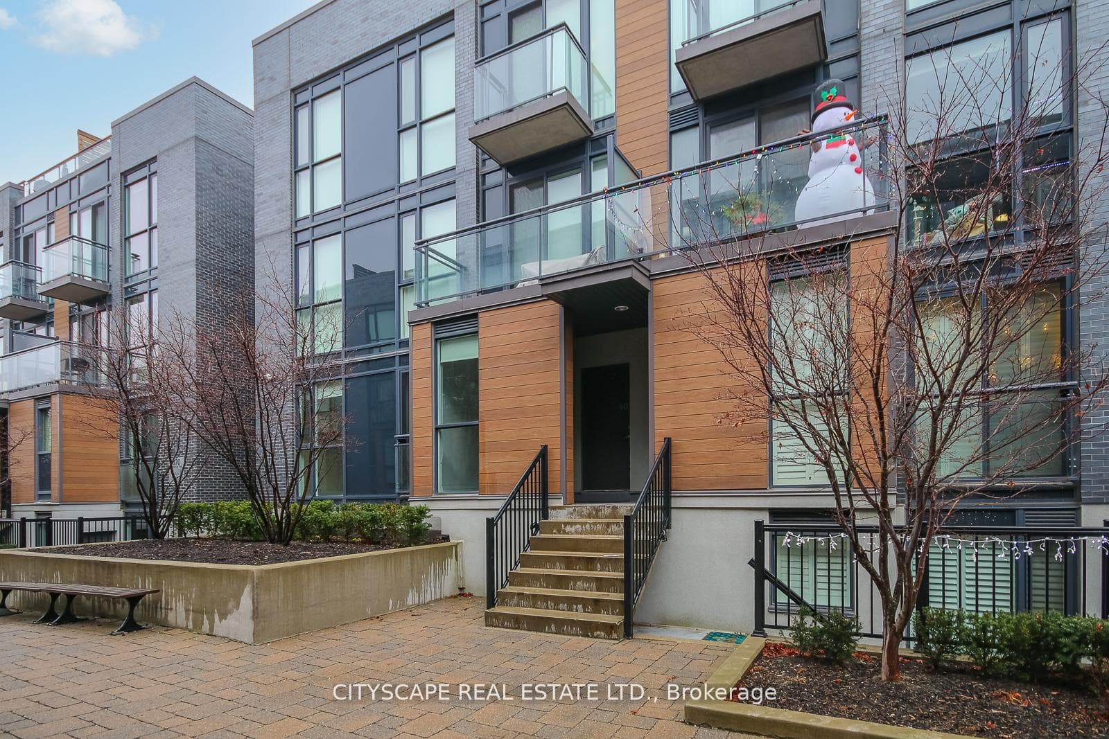 380 Wallace Avenue Unit 402, Bloor West Village / Swansea, ON M6P 3P2 - Photo 1