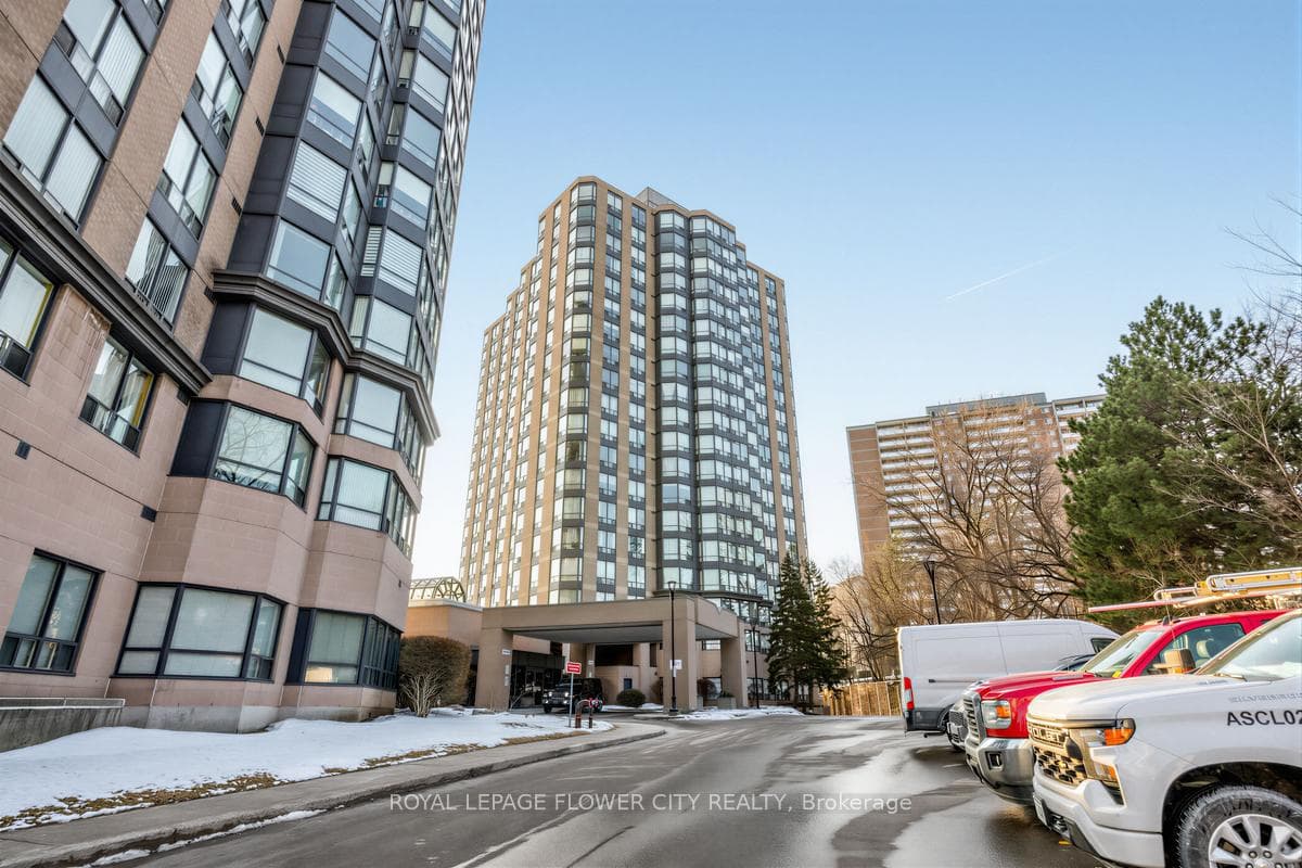 3 Hickory Tree Road Unit 908, York / Weston, ON M9N 3W5 - Photo 1