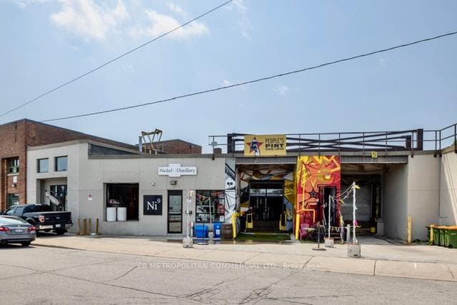 88-142 Cawthra Avenue Unit 102, Bloor West Village / Swansea, ON M6N 3C2 - Photo 1