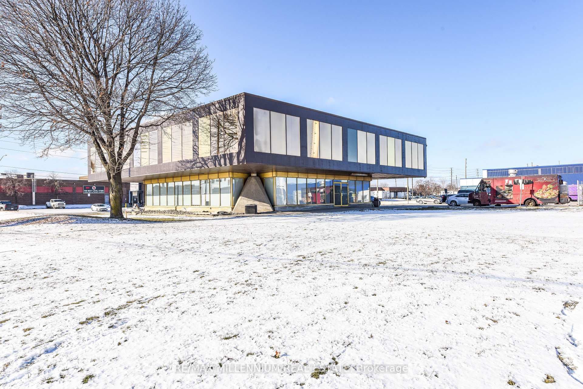 1300 Steeles Avenue Unit 202, Brampton, ON L6T 1A2 - Photo 1