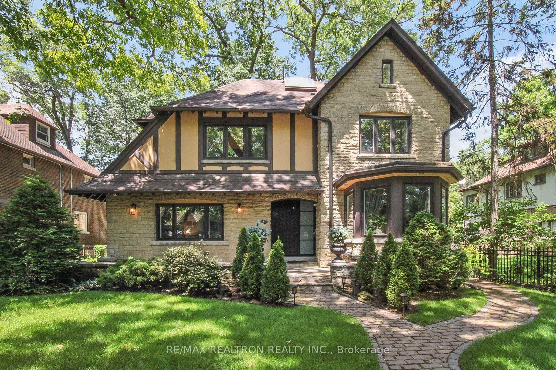 54 Baby Point Crescent, Bloor West Village / Swansea