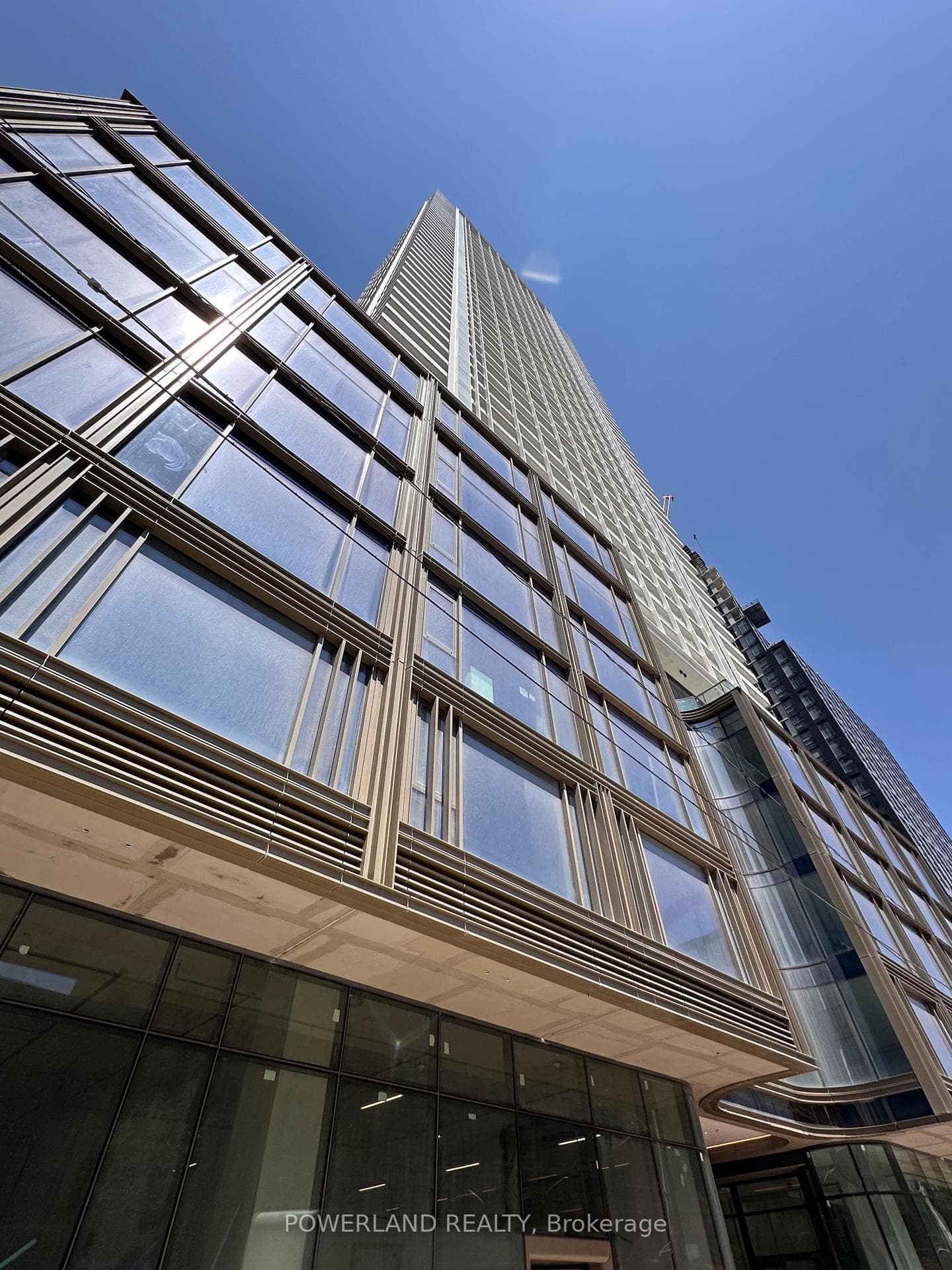 88 Queen Street Unit 1709, Regent Park / Cabbagetown / St. James Town, ON M5C 0B6 - Photo 1