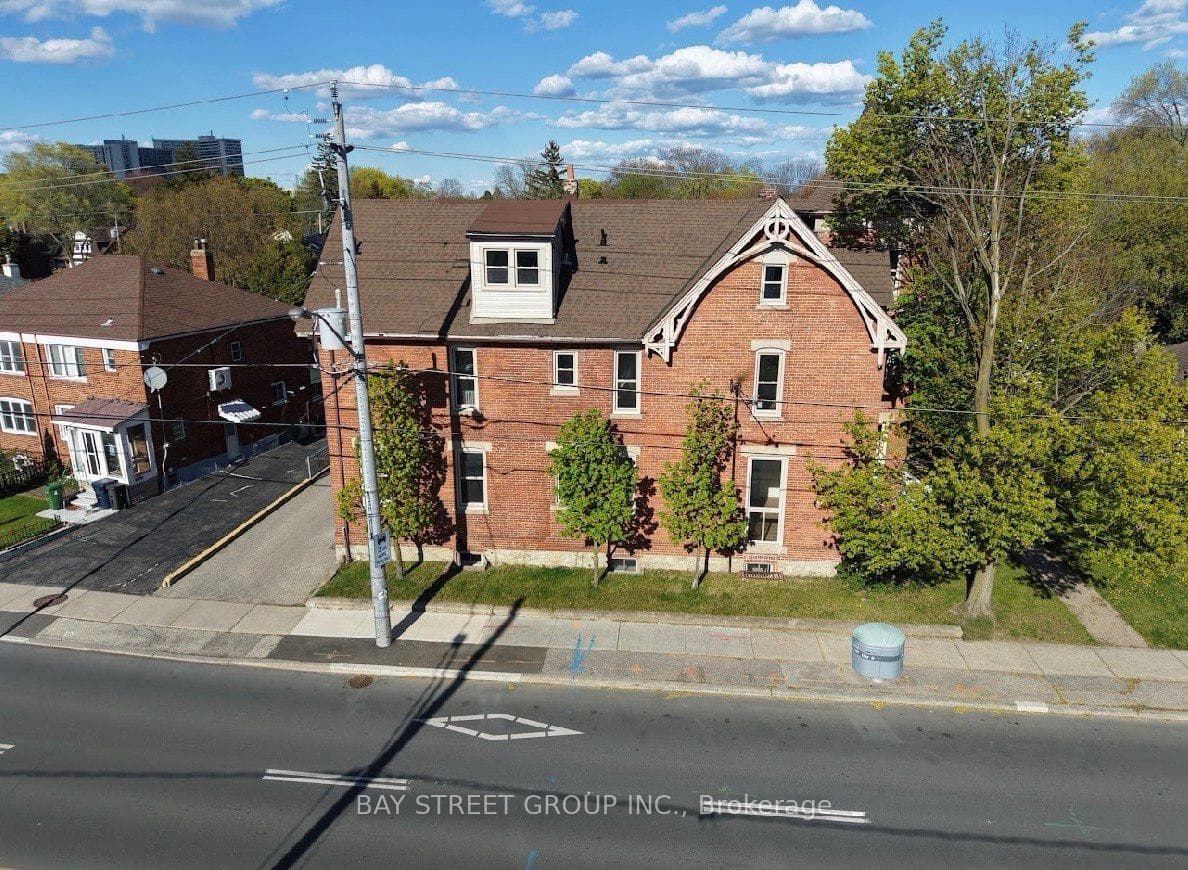 1311 Pape Avenue, Danforth / East York, ON M4K 3W9 - Photo 1