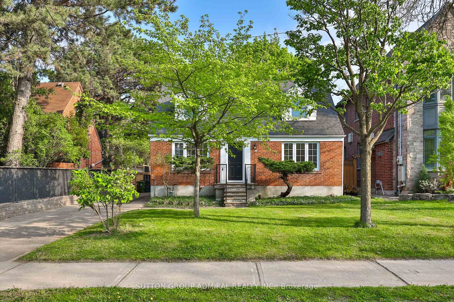 81 Yorkview Drive, Thornhill / Willowdale, ON M2R 1J9 - Photo 1