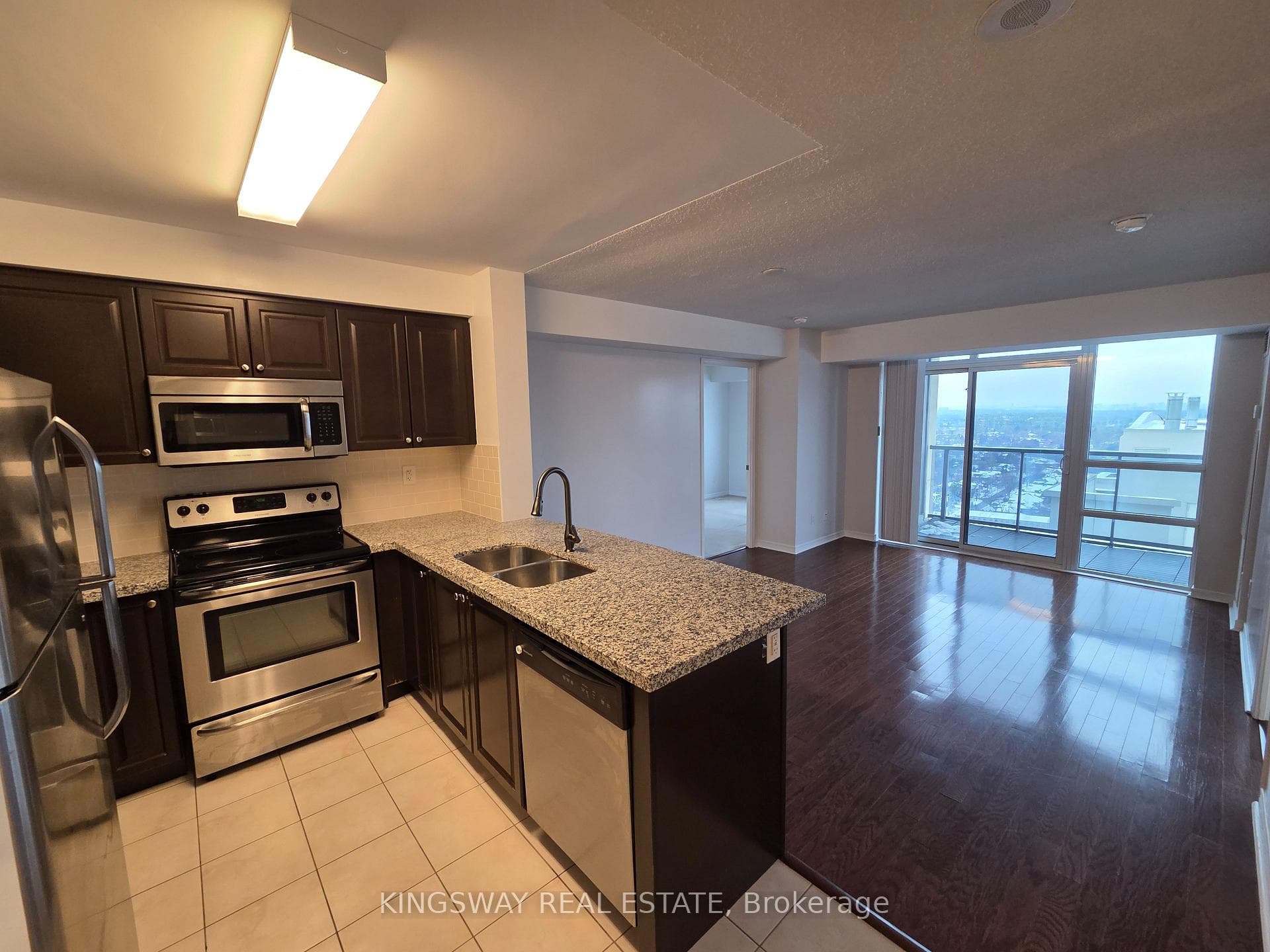 3 Michael Power Place Unit 2802, Toronto W08