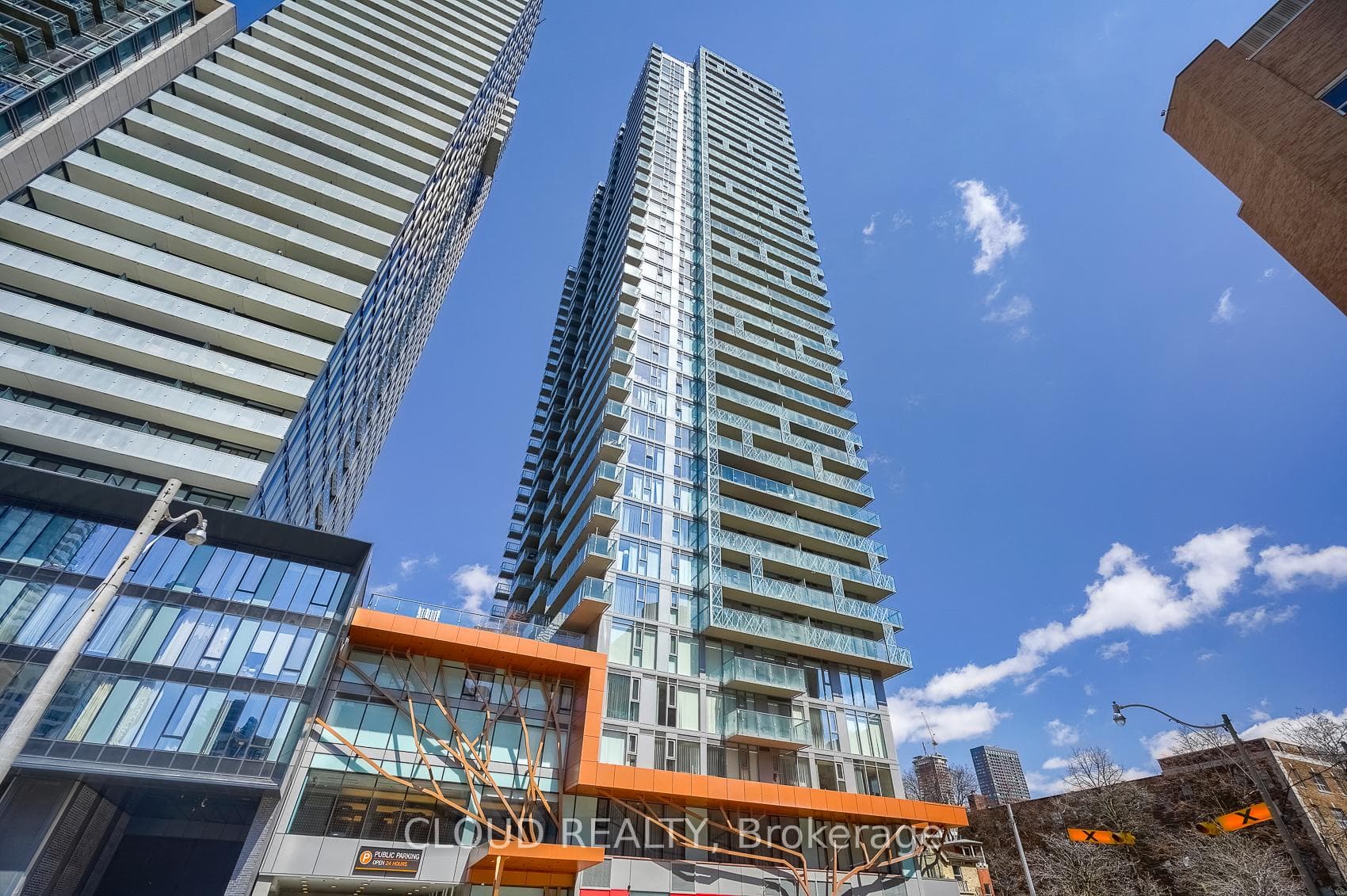 50 Wellesley Street Unit PH08, Regent Park / Cabbagetown / St. James Town, ON M4Y 0C8 - Photo 1