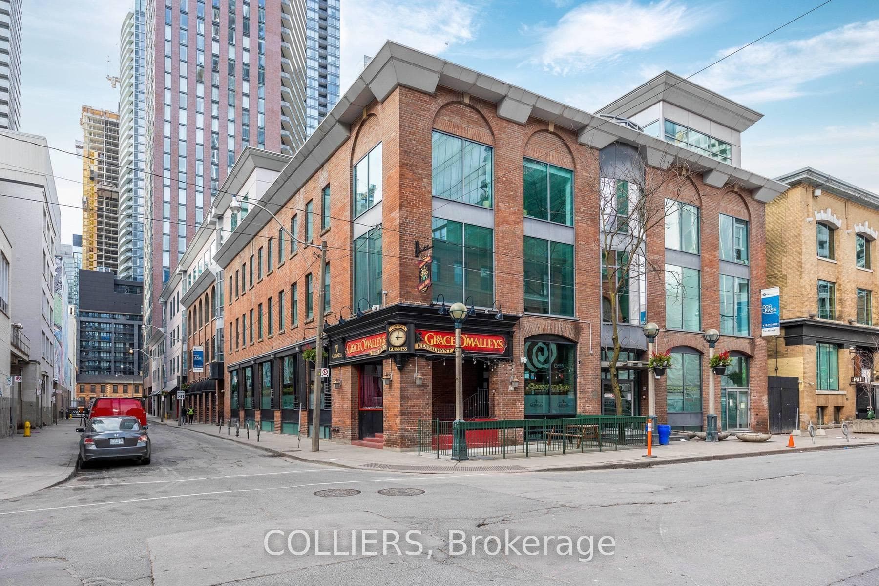 14 Duncan Street Unit 208, Downtown Toronto / Waterfront, ON M5H 3G8 - Photo 1