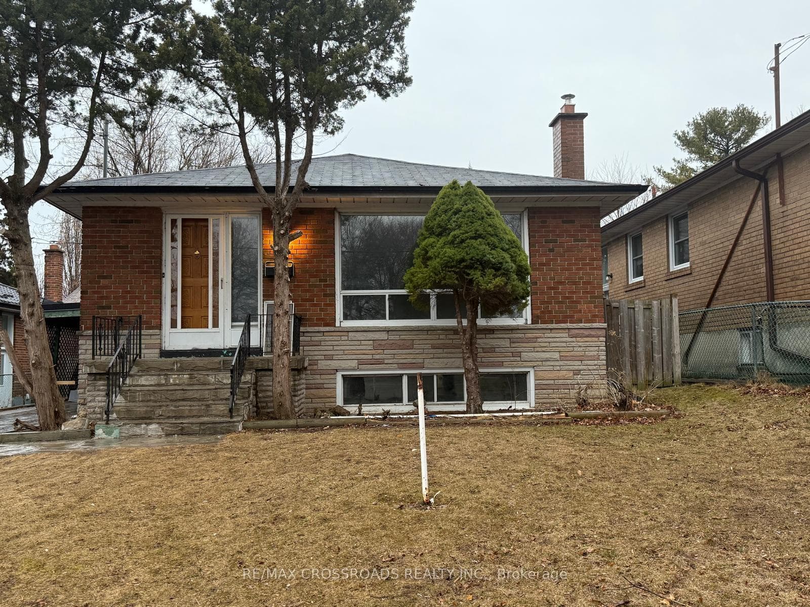 113 Confederation Drive, Scarborough (West Hill / Highland Creek), ON M1G 1A4 - Photo 1