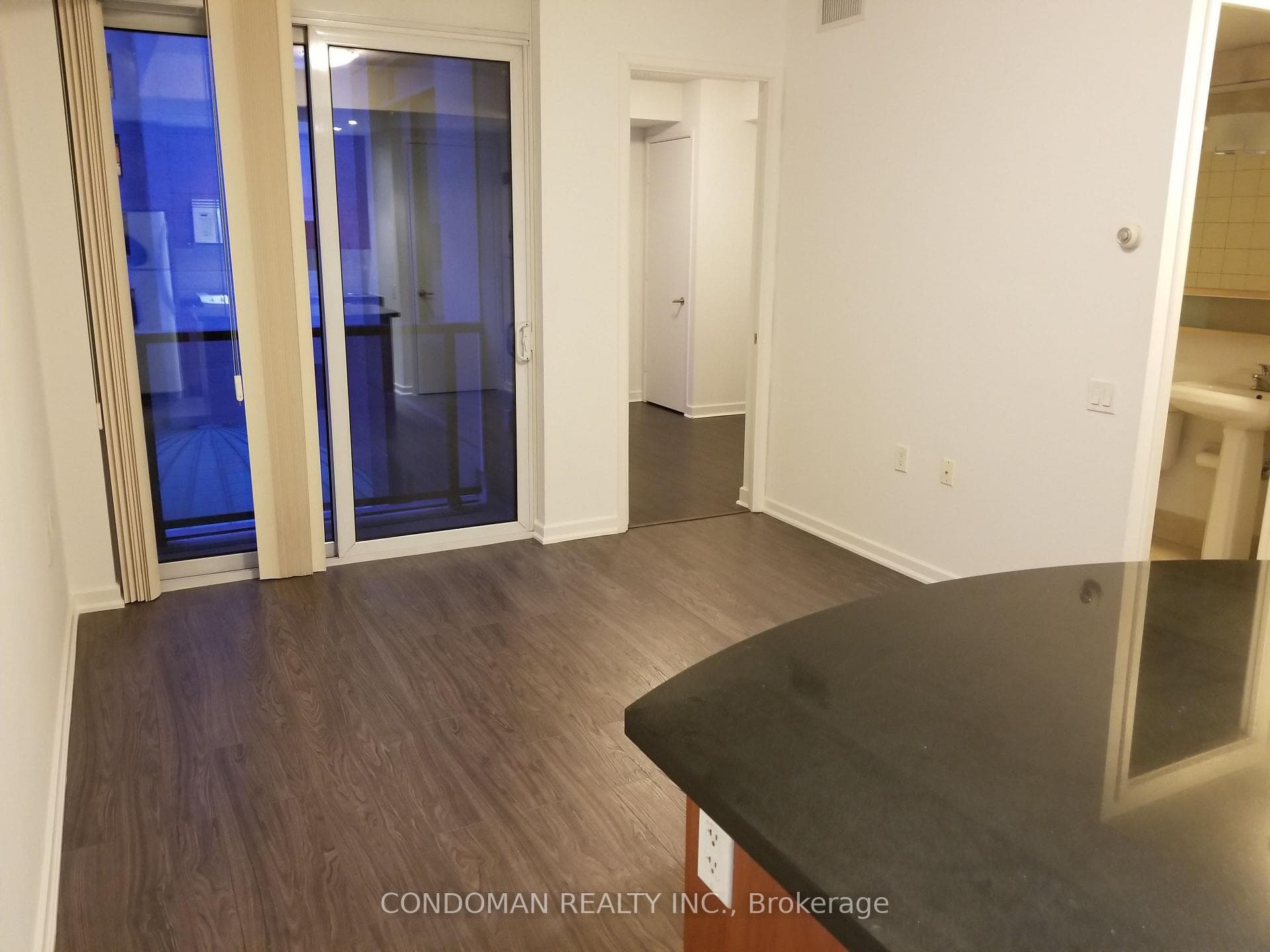 85 Bloor Street Unit 1001, Toronto C08