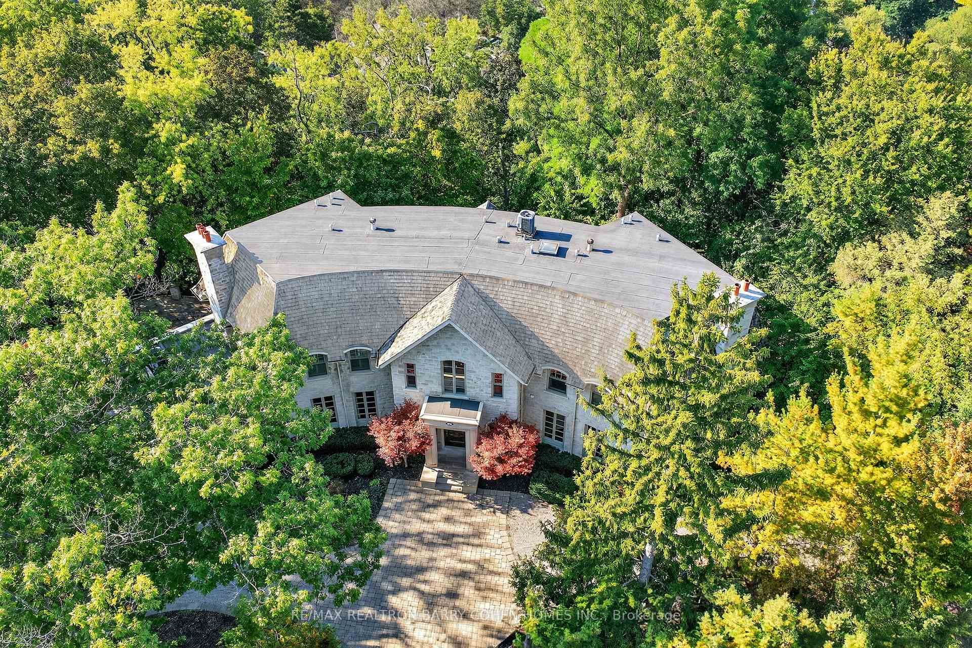 36 Old Yonge Street, Bridle Path / York Mills / Hoggs Hollow, ON M2P 1P7 - Photo 1