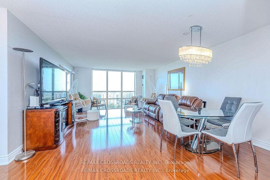 205 Wynford Drive Unit 2004, Flemingdon Park / Don Mills, ON M3C 3P4 - Photo 1