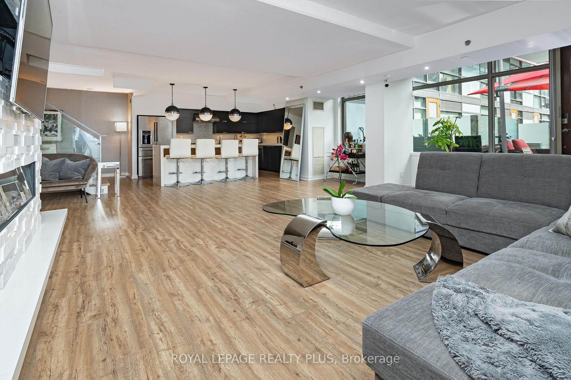 55 Stewart Street Unit 117, Downtown Toronto / Waterfront, ON M5V 2V1 - Photo 1