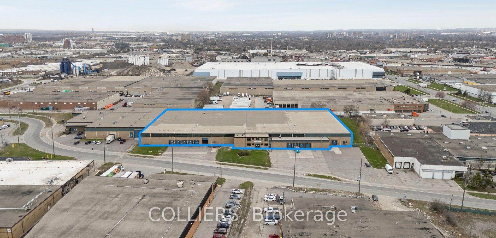 134 Bethridge Road, Etobicoke (West Mall / Rexdale), ON M9W 1N3 - Photo 1