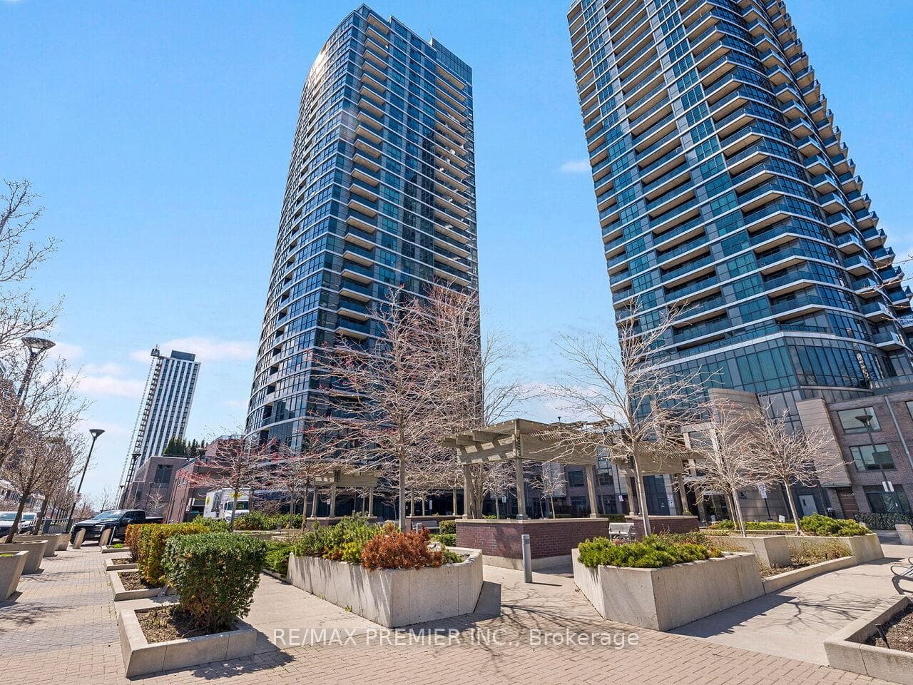 9 Valhalla Inn Road Unit 609, Etobicoke (Islington / Rexdale), ON M9B 1S9 - Photo 1