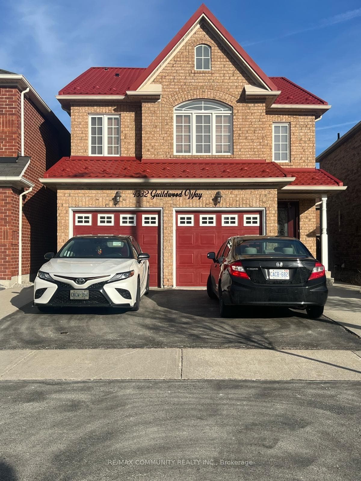 4332 Guildwood Way, Mississauga, ON L5R 0A4 - Photo 1