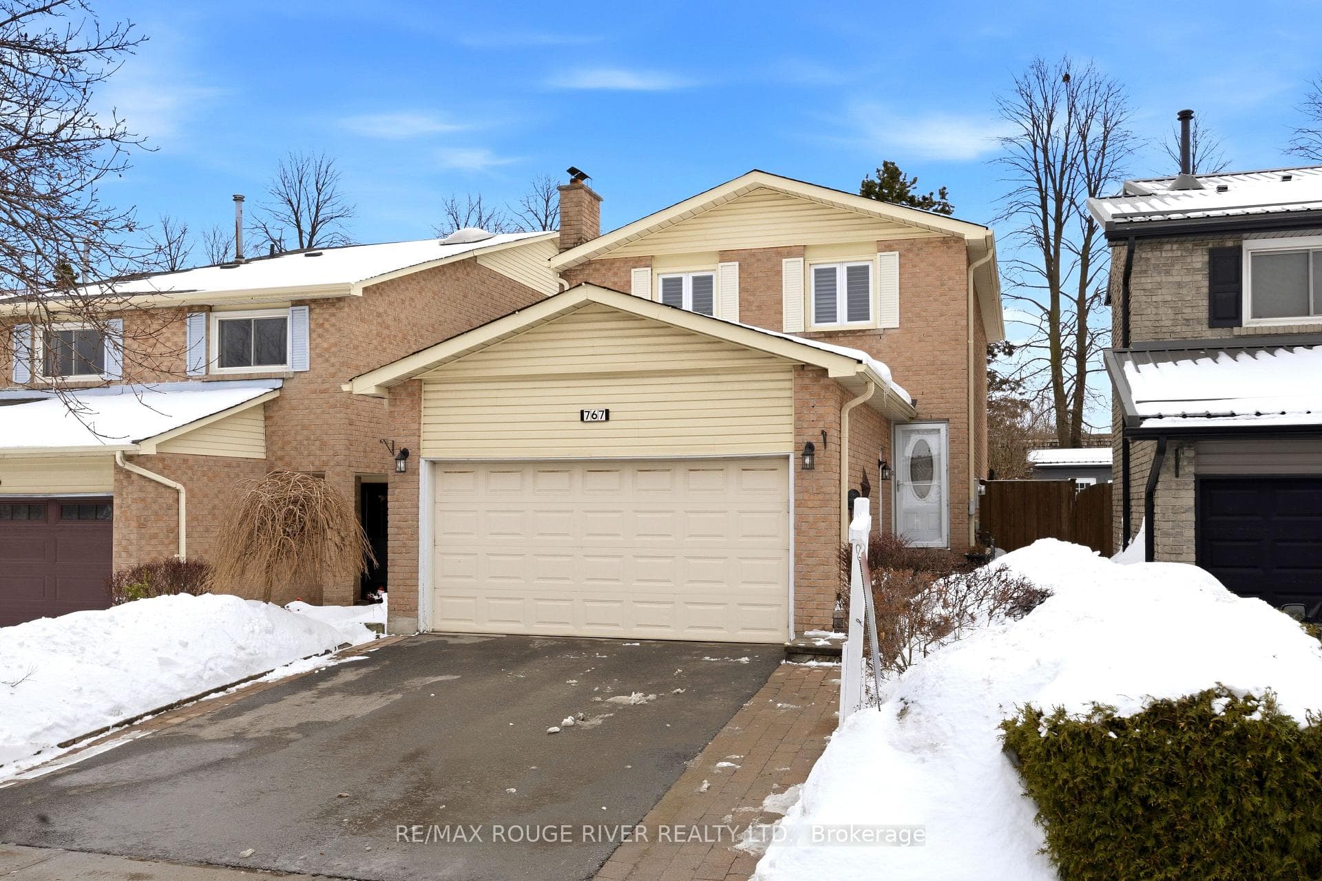767 Hampton Court, Pickering, ON L1W 3M3 - Photo 1