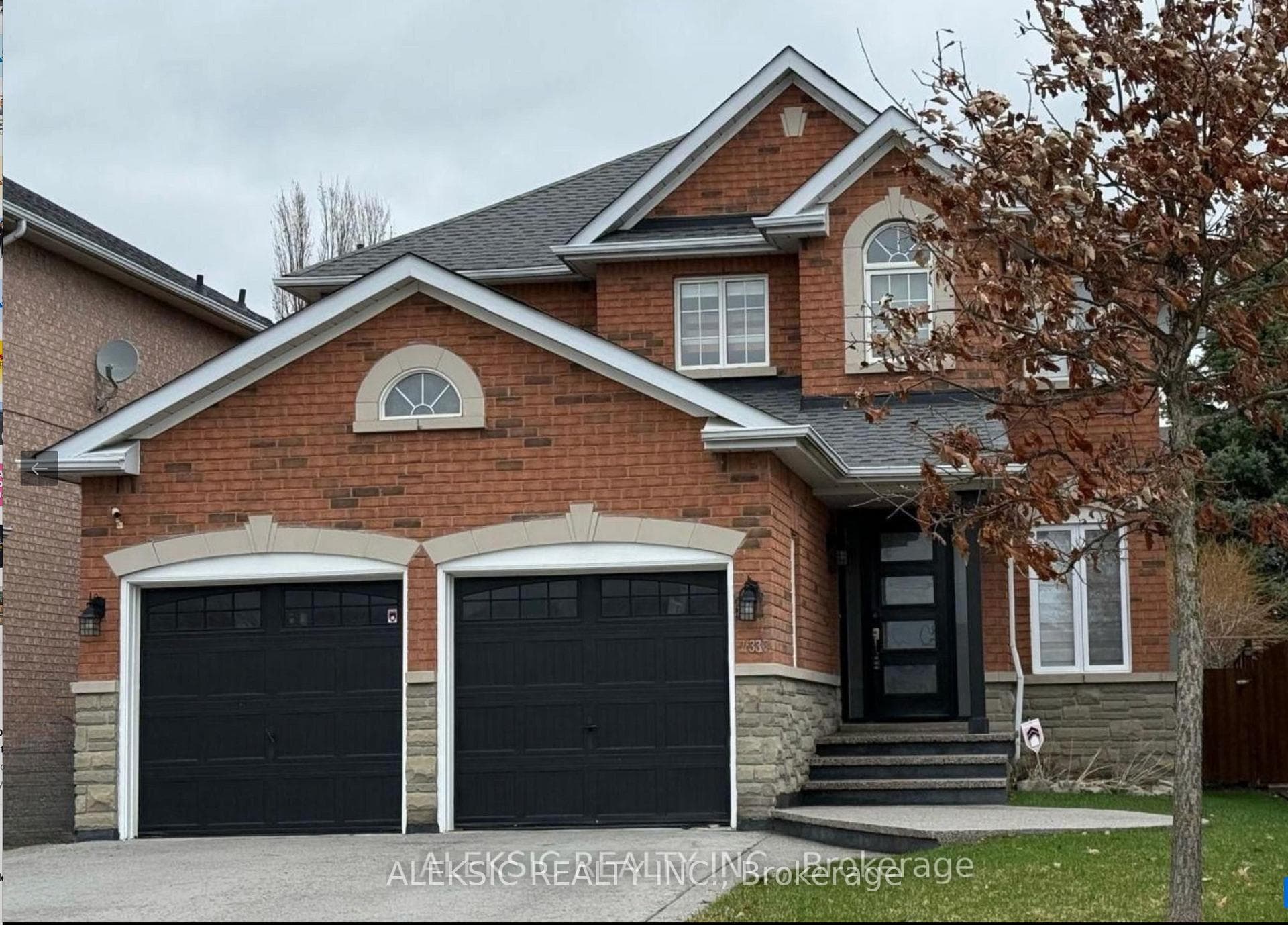 33 Hillpath Crescent, Brampton