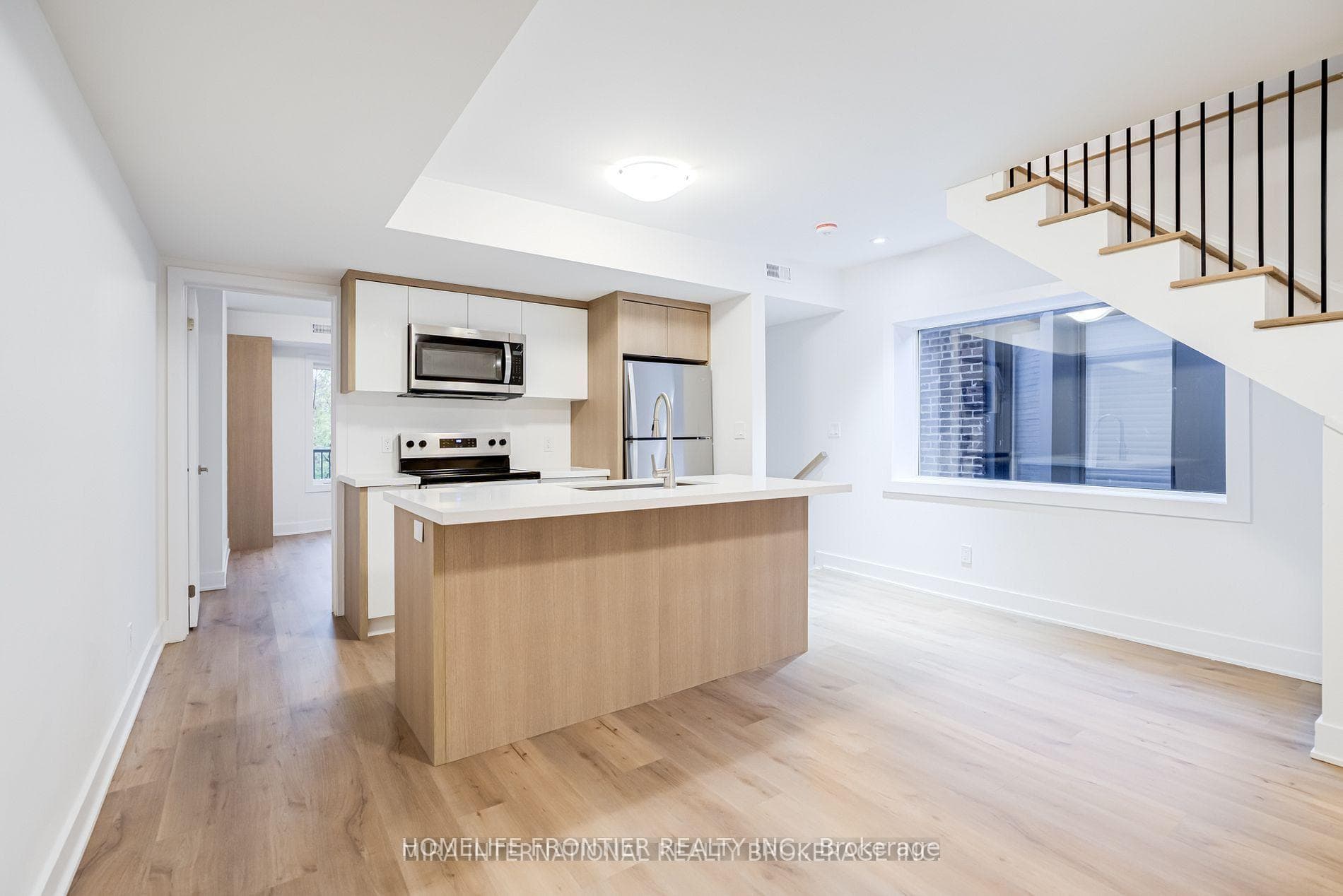 231 Symington Avenue Unit #3 (Upper), Bloor West Village / Swansea, ON M6P 3W5 - Photo 1