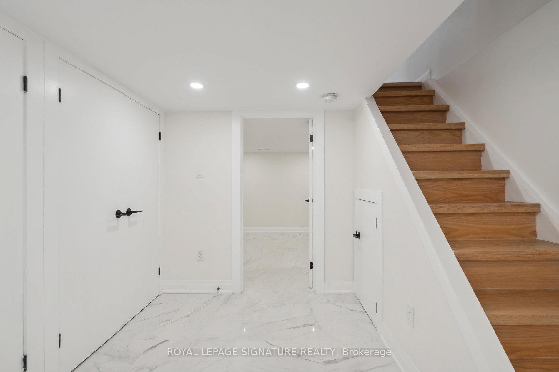 36 Tennis Crescent Unit Lower, Riverdale / Leslieville, ON M4K 1J3 - Photo 1