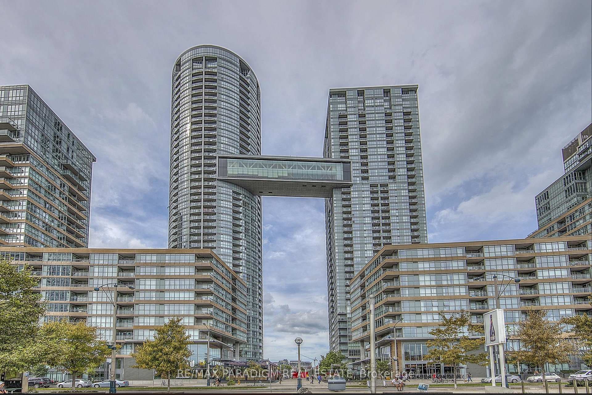 15 Iceboat Terrace Unit 3005, Downtown Toronto / Waterfront, ON M5V 4A5 - Photo 1
