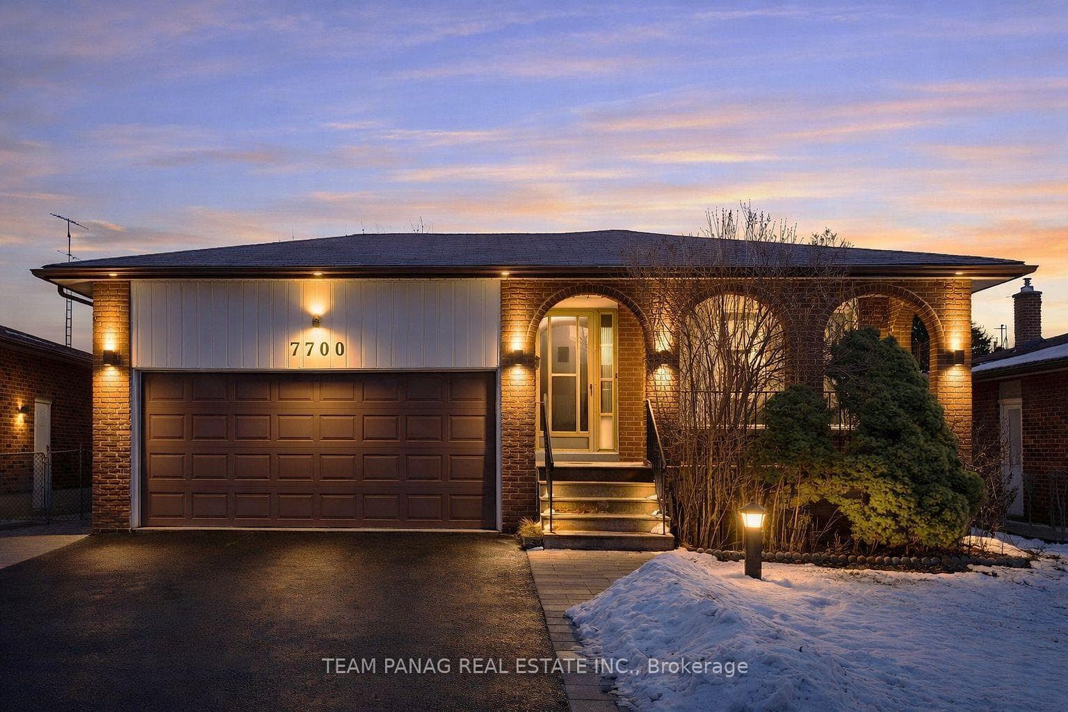 7700 Netherwood Road, Mississauga, ON L4T 2P1 - Photo 1