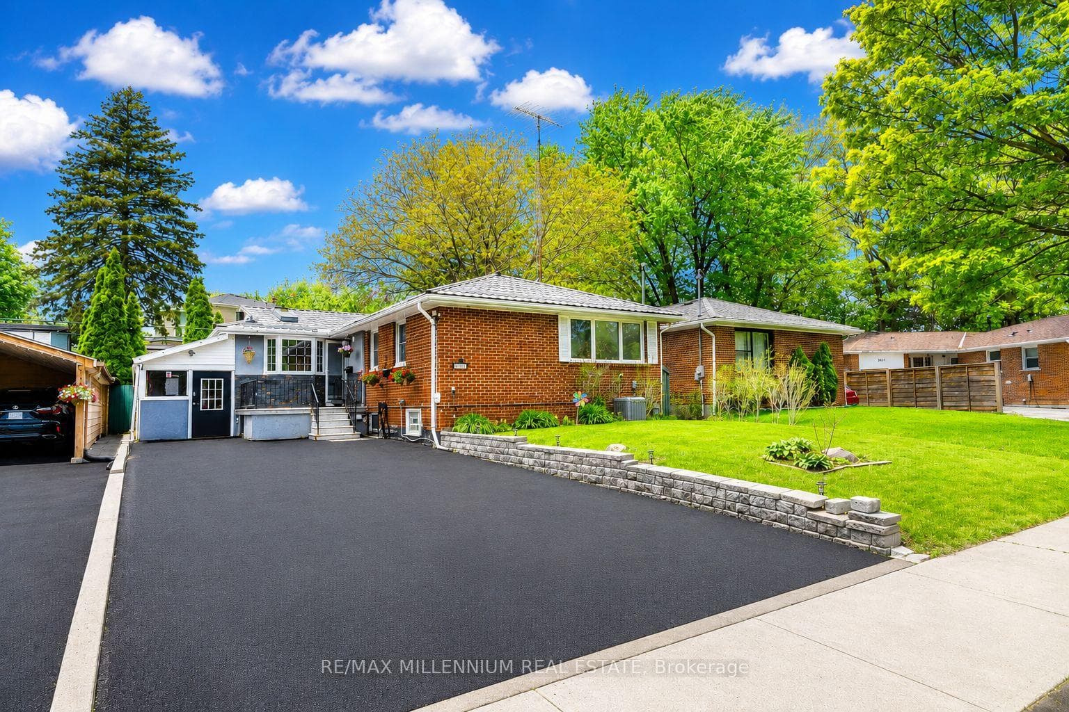 271 Thistle Down Boulevard, Toronto W10