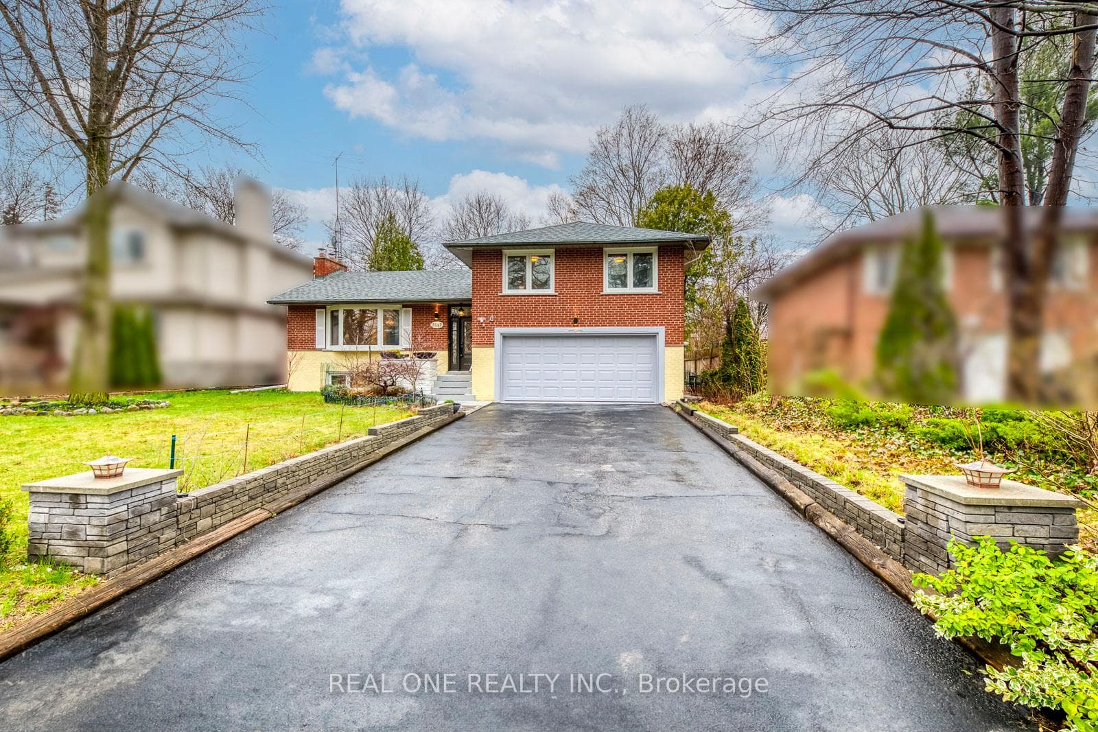 3537 Enniskillen Circle, Mississauga, ON L5C 2M9 - Photo 1