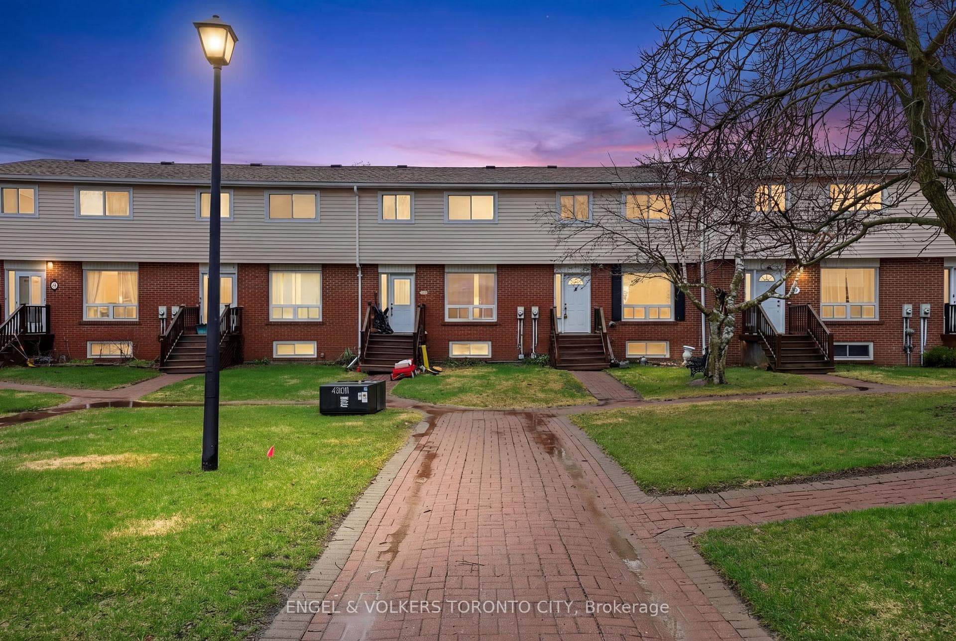 40 East Street Unit 14, Georgina